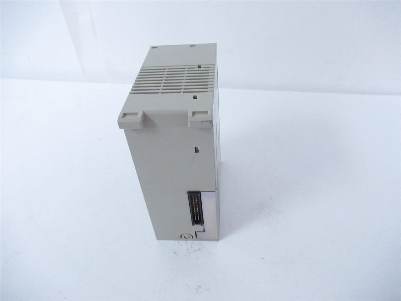 Omron C200HW-PA204 ; Power Supply Unit AC100/240V 50/60 HZ