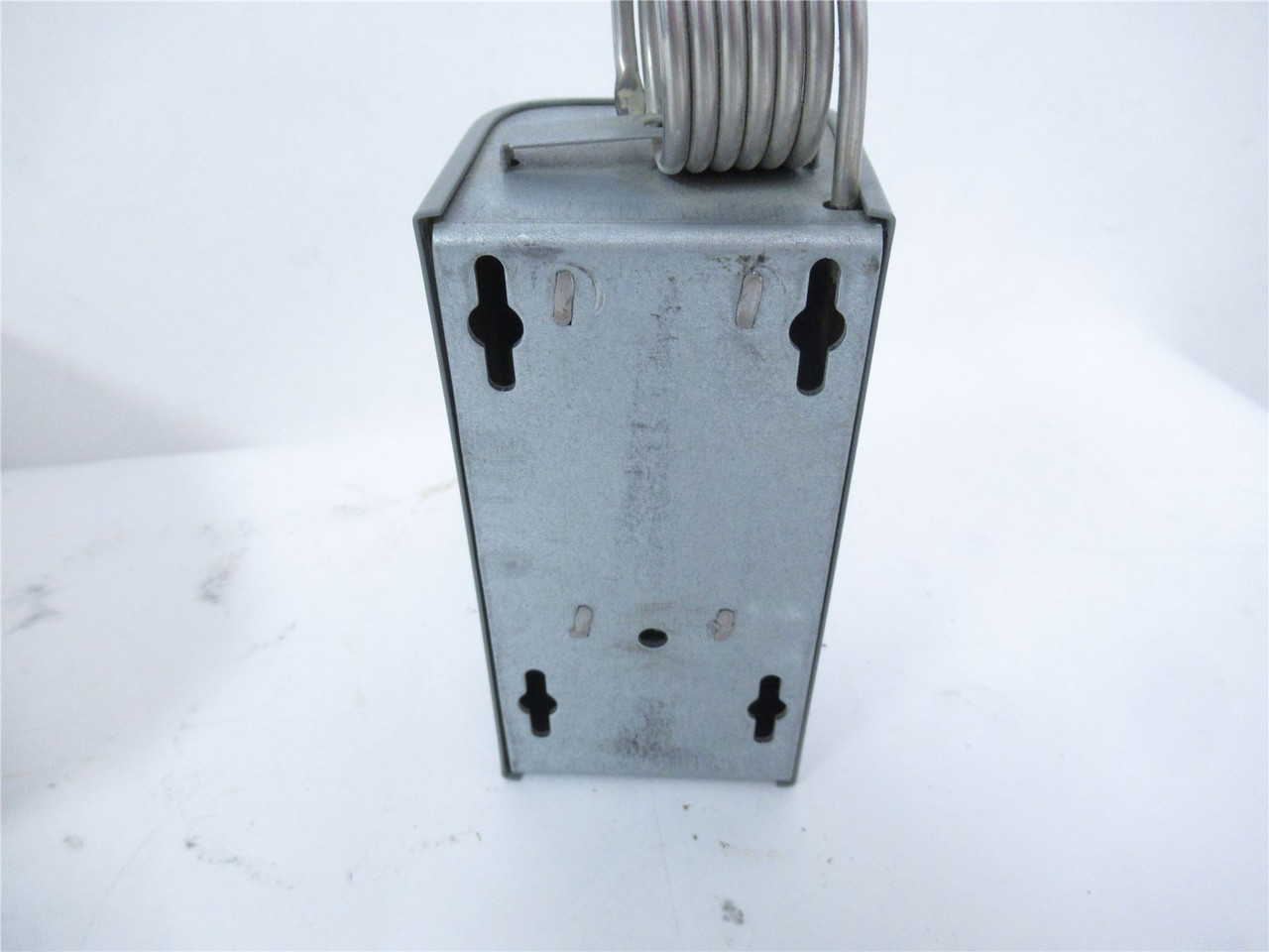 Dayton 2E206_; Heating-Ventilation Control 120/240VAC