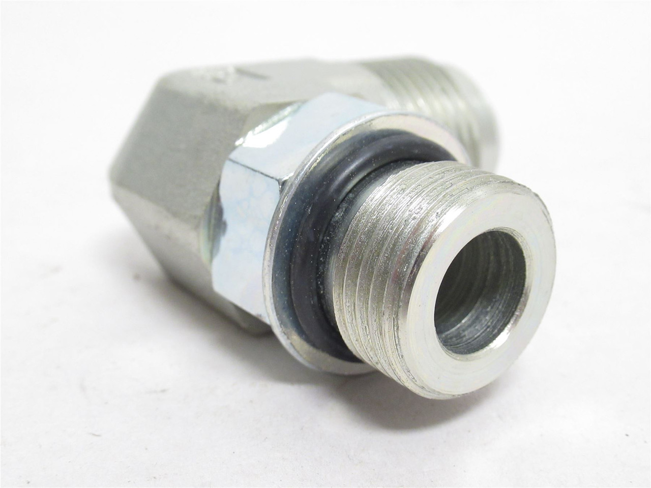 Parker 12-10 C5OX-S; Fitting 90Deg Elbow; 3/4 JIC x 5/8 BOSS