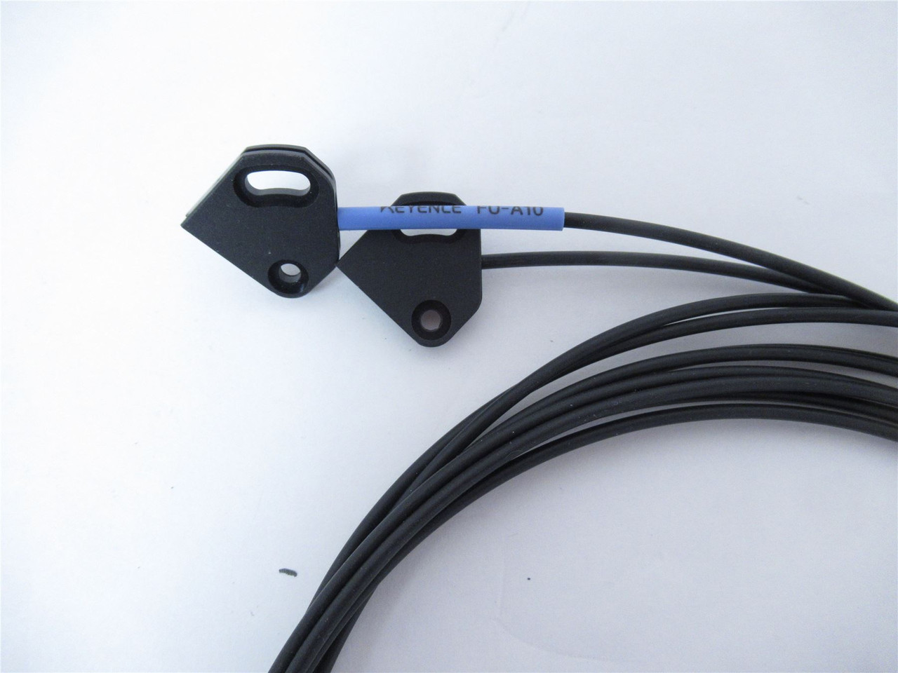 Keyence FU-A10; Fiber Optic Sensor