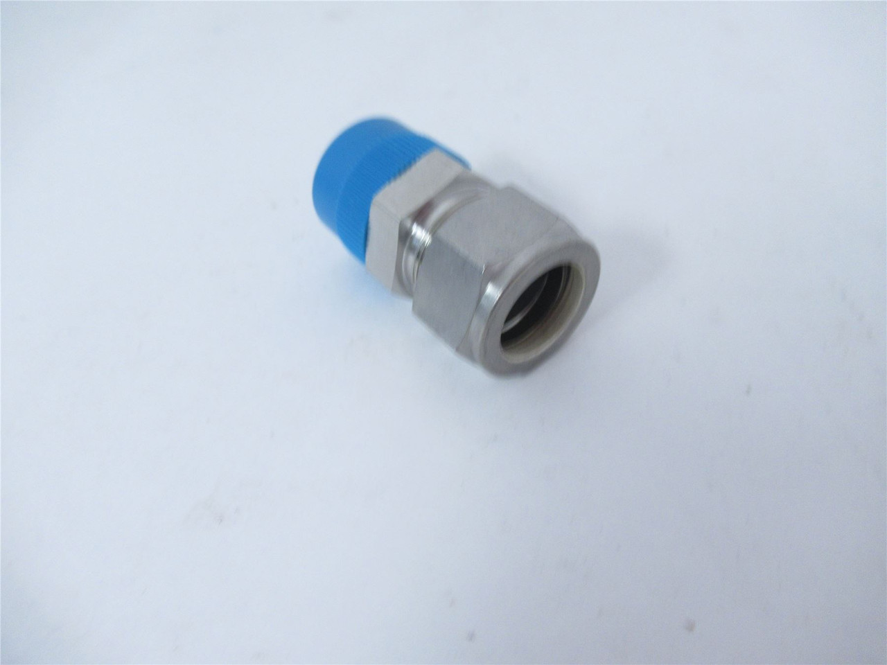 Swagelok SS-1210-1-12; 316SS Adapter F 3/4"Tube x 3/4"NPT