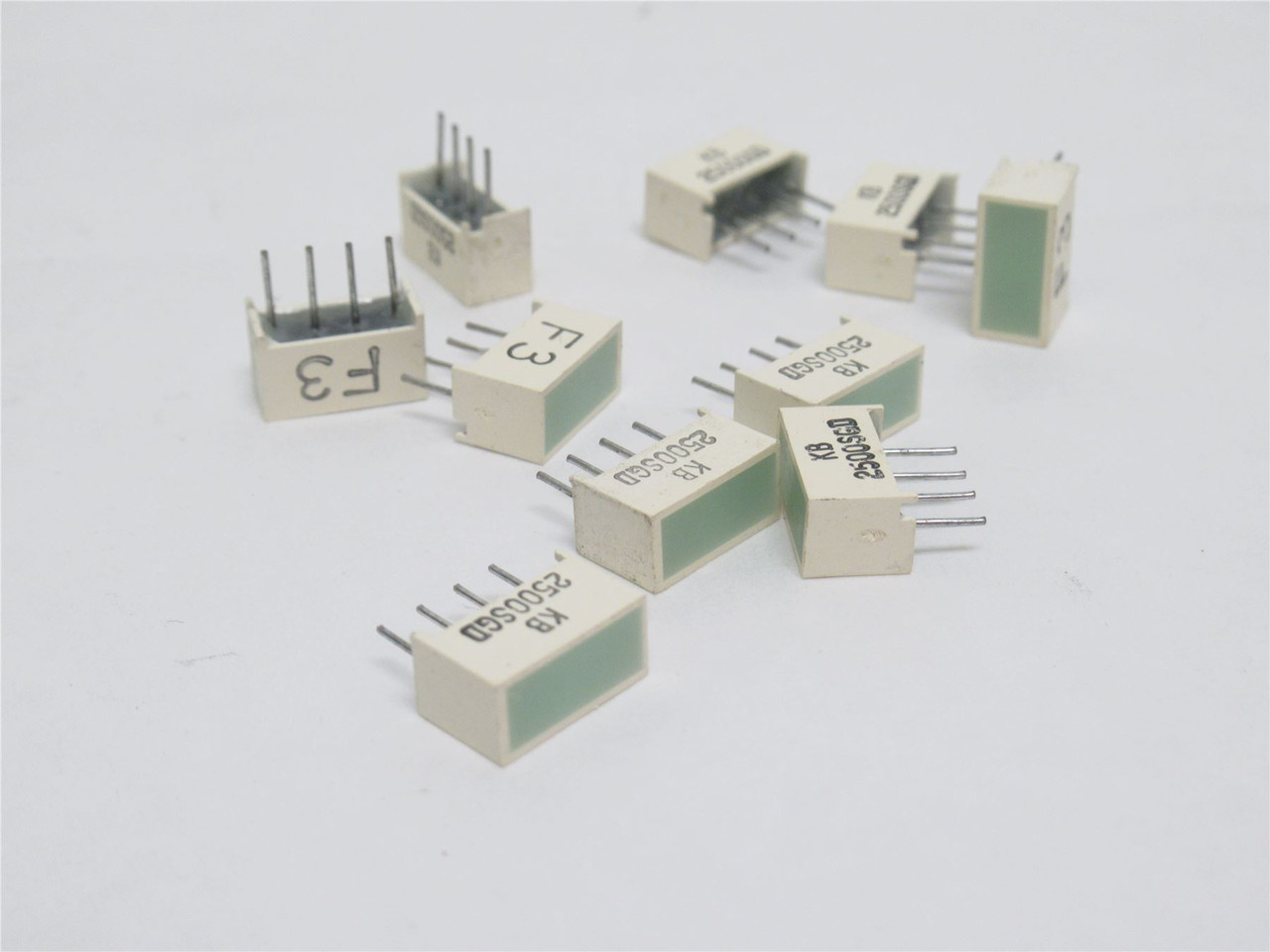 Kingbright KB2500SGD; Lot-10; Green LED Bar; 2.2V; 20mA