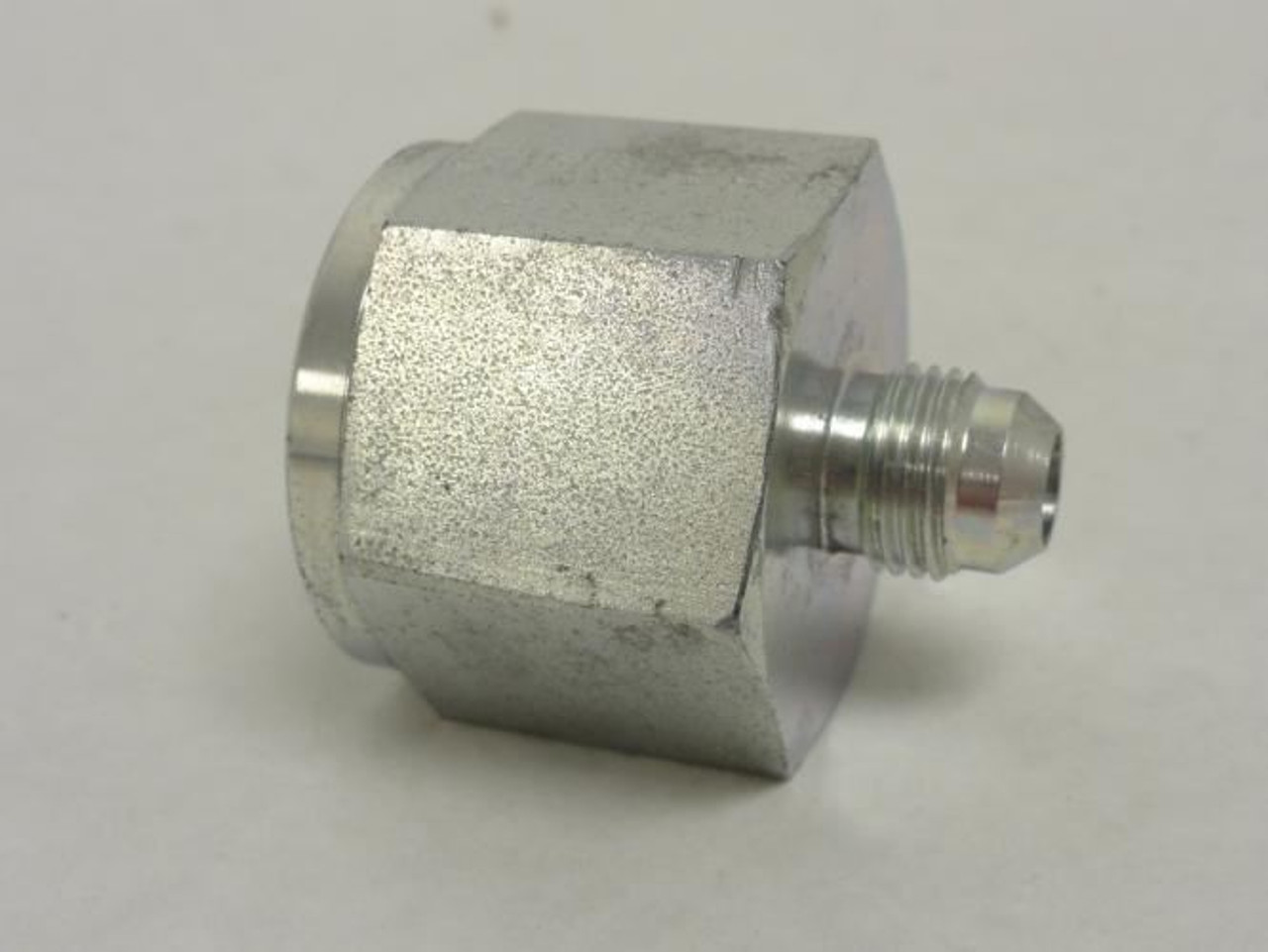 Brennan 16FJ-06MJ; Hydraulic Reducer 1 Female JIC to 3/8 JIC