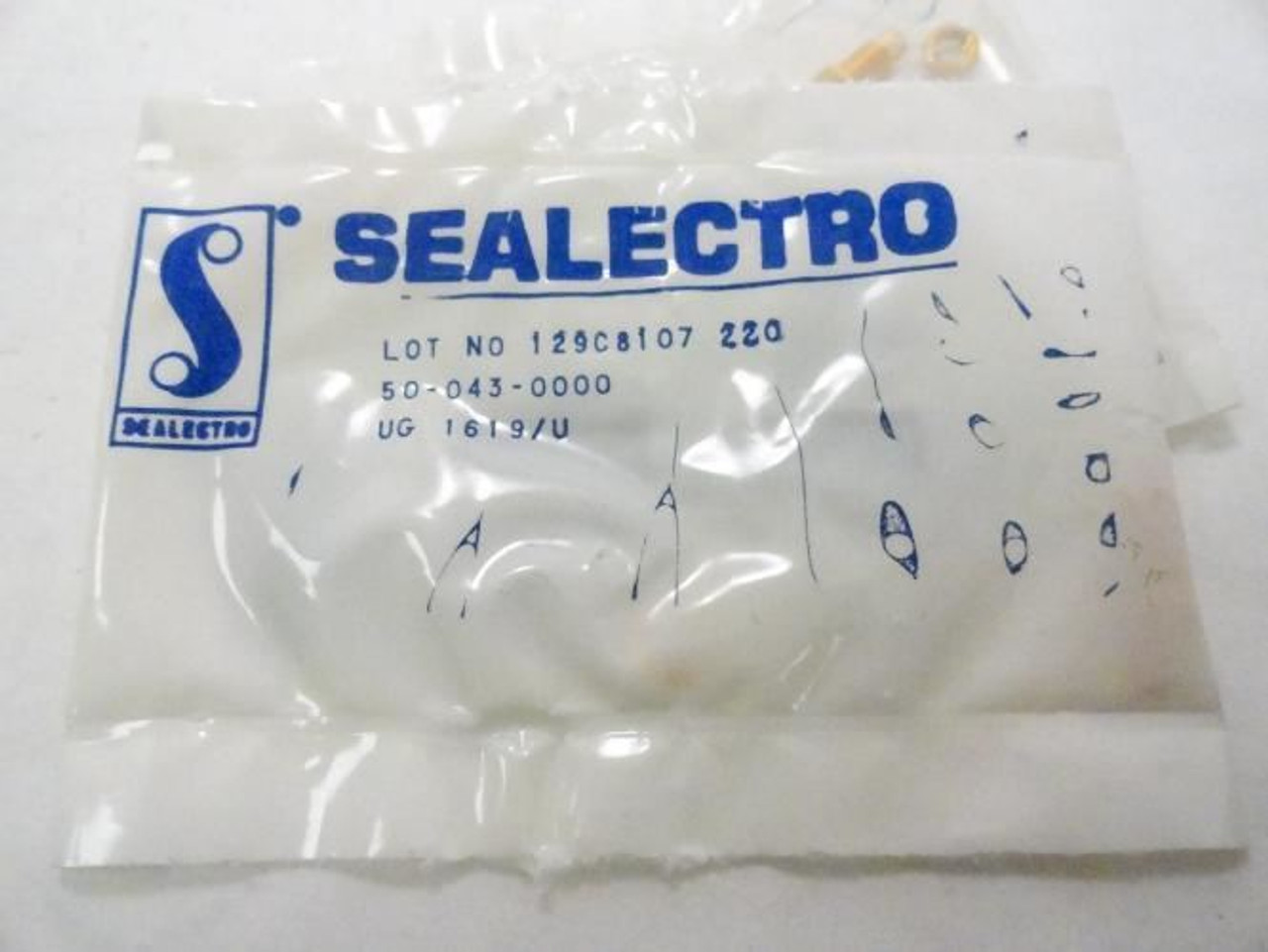 Sealectro 50-043-0000; LOT-2 RF Connector