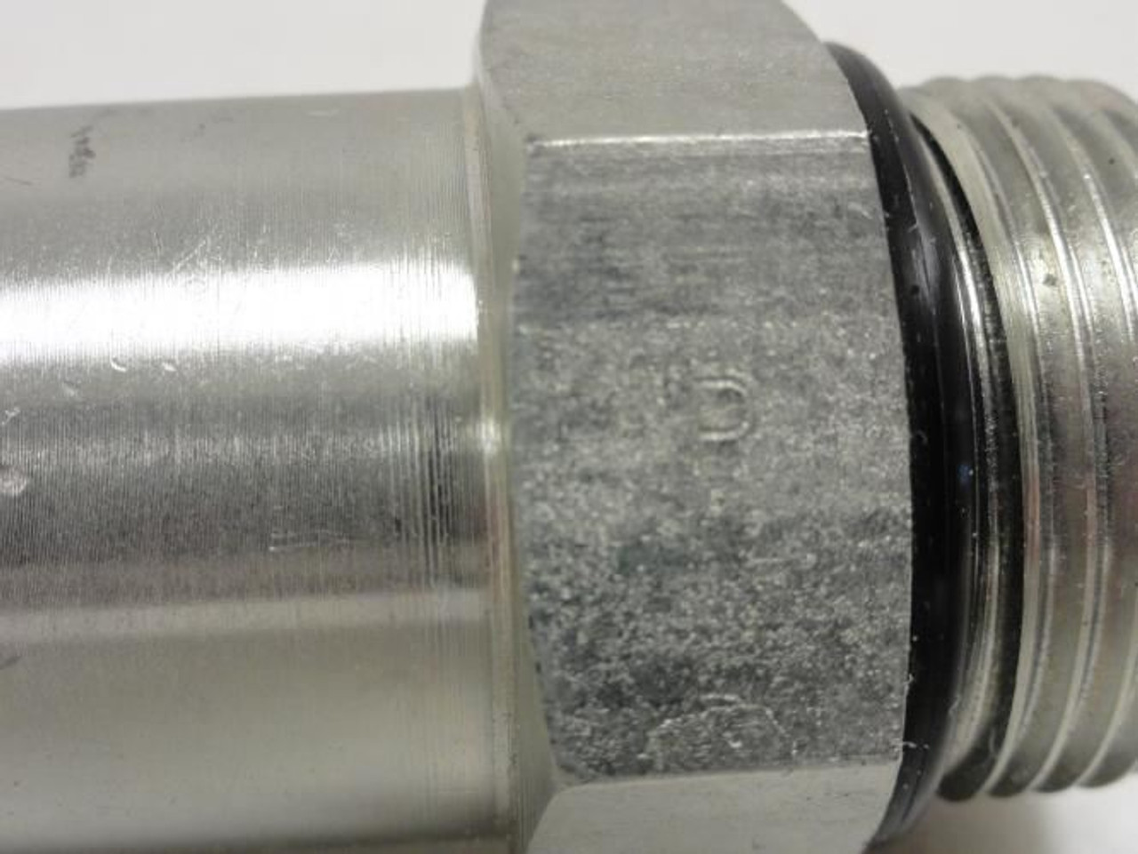 Parker 16 FF5OX; Long Hydraulic Adaptor 1 JIC to 1 Boss