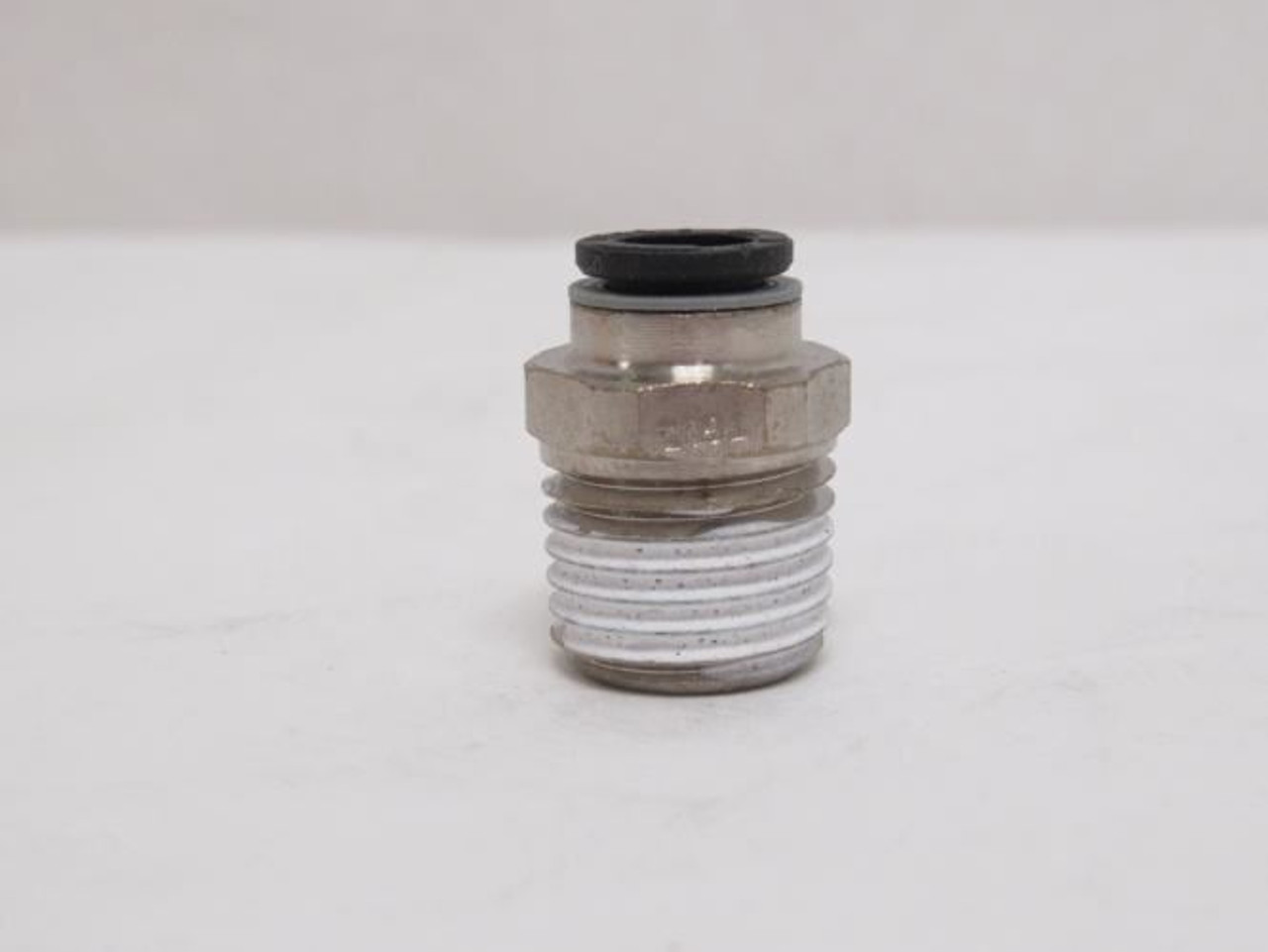 Parker W68LF-6M-4; Lot-2; Male Connectors 6mm Tube x 1/4NPT