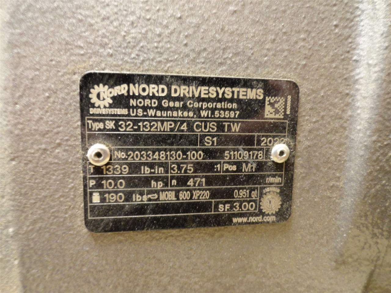 Nord SK32-132MP/4 CUS TW; AC Gearmotor 3.75:1 Ratio; 10HP; 3PH