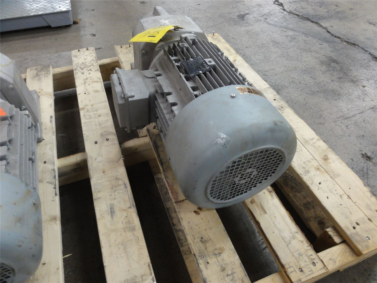 Nord SK132SP/4 CUS TW; MotorGearbox 7.5HP 230/460 4.61:1 ratio