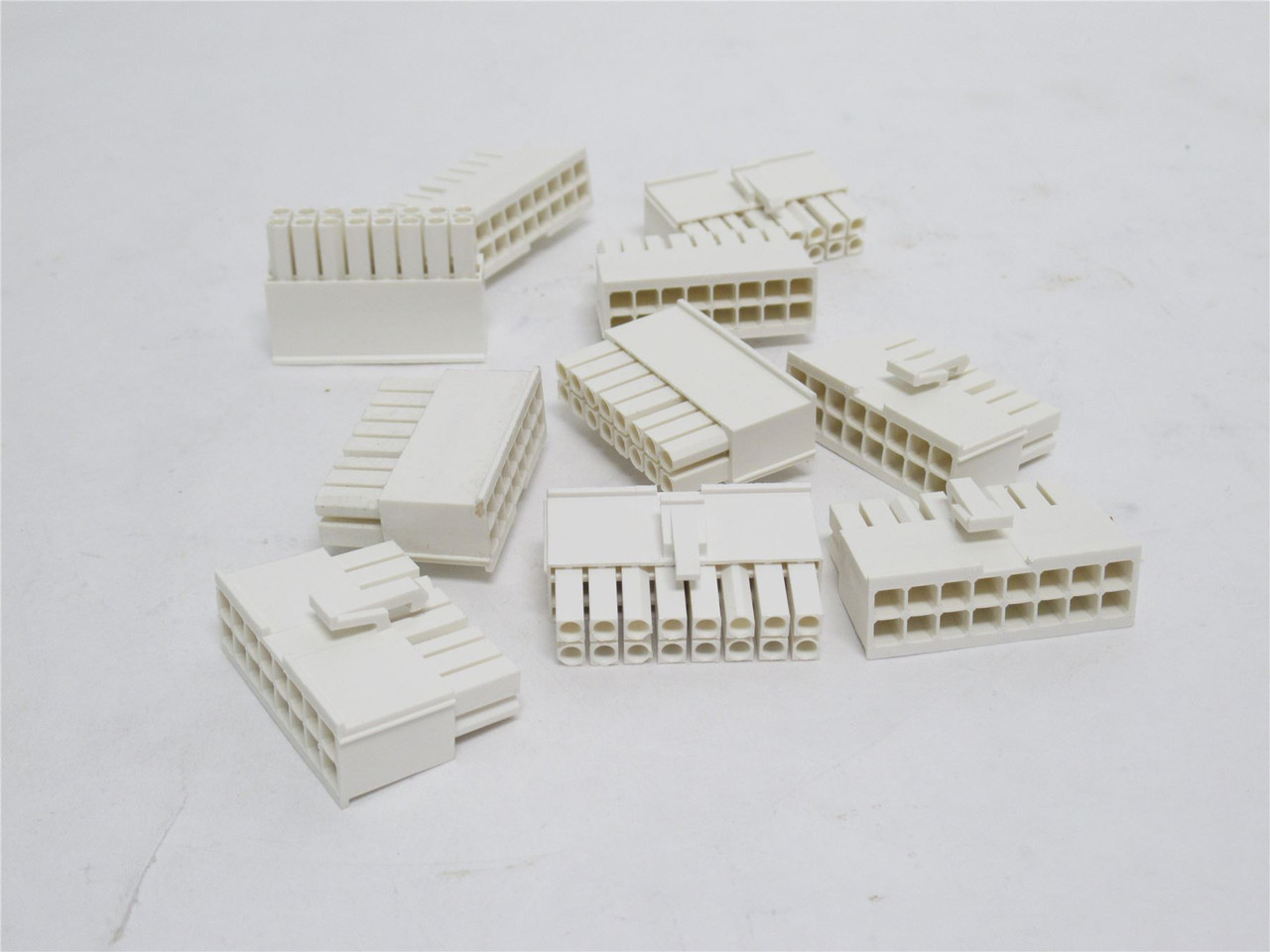AMP 770583-1; Lot-10 Connector Header; 16Pos; 4.14mm