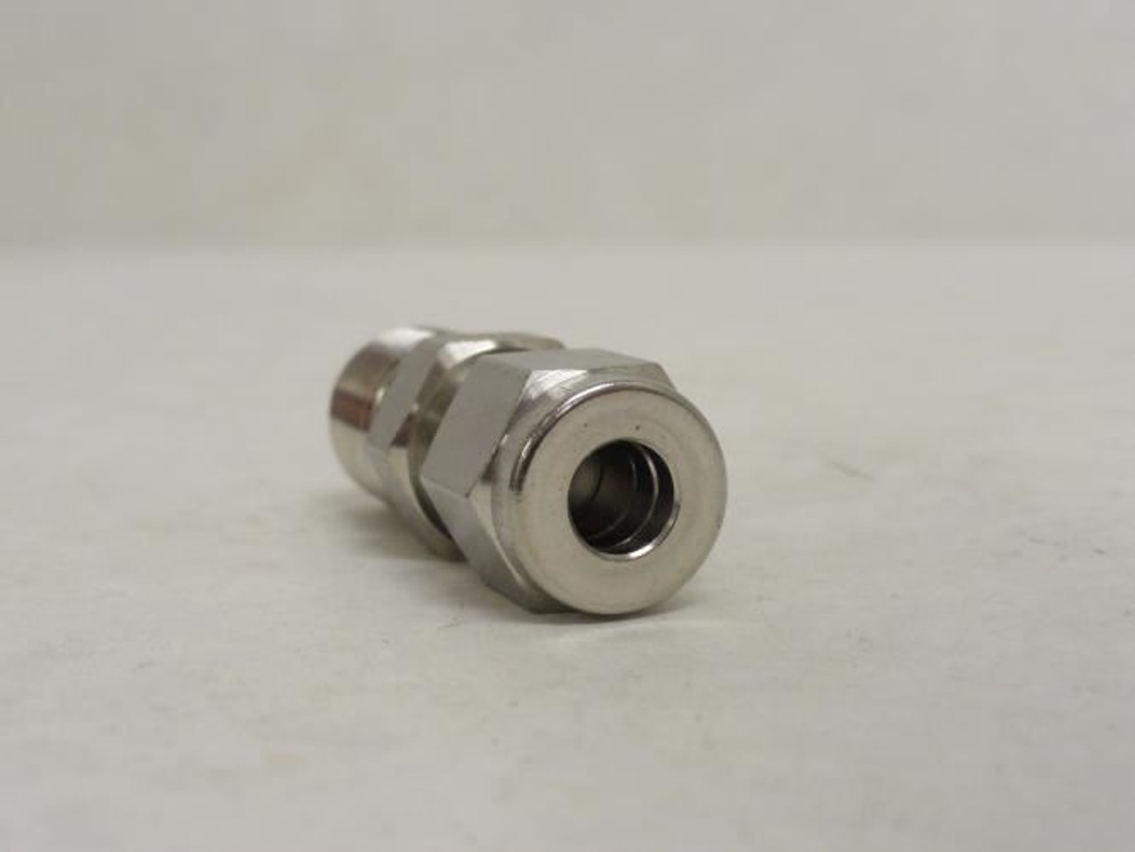 Parker 4MSC4N-316; Tube Fitting; SS-316; 1/4" Tube x 1/4 MNPT
