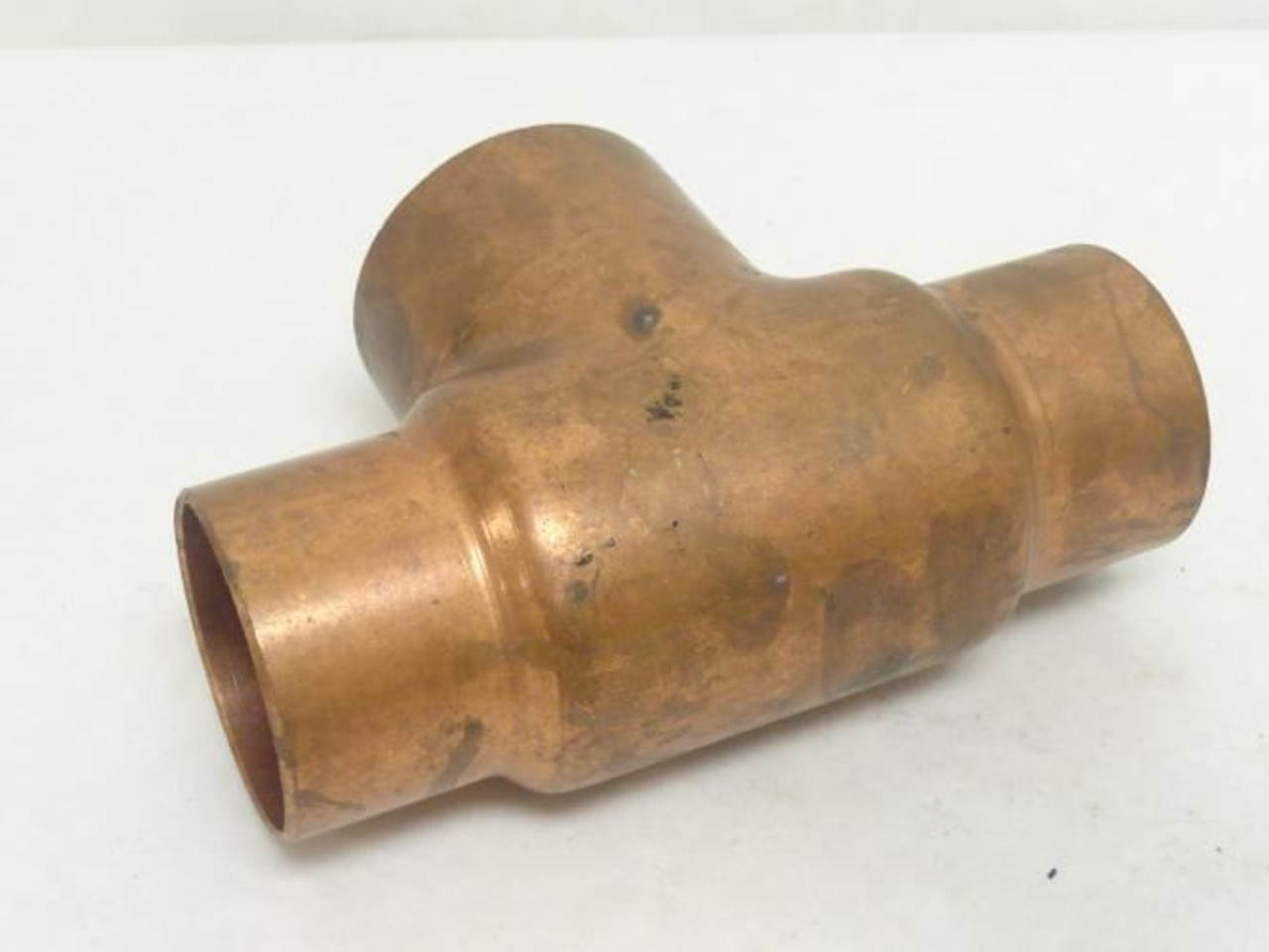 Nibco 611RR 21/2X2X2; Wrot Copper Reducing Tee; 2-1/2" x 2" x 2"