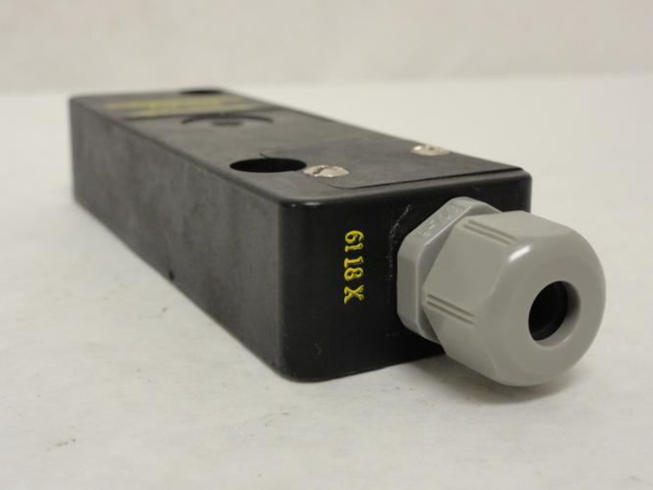 Banner OFSM; Fiber Optic Switch Magnet