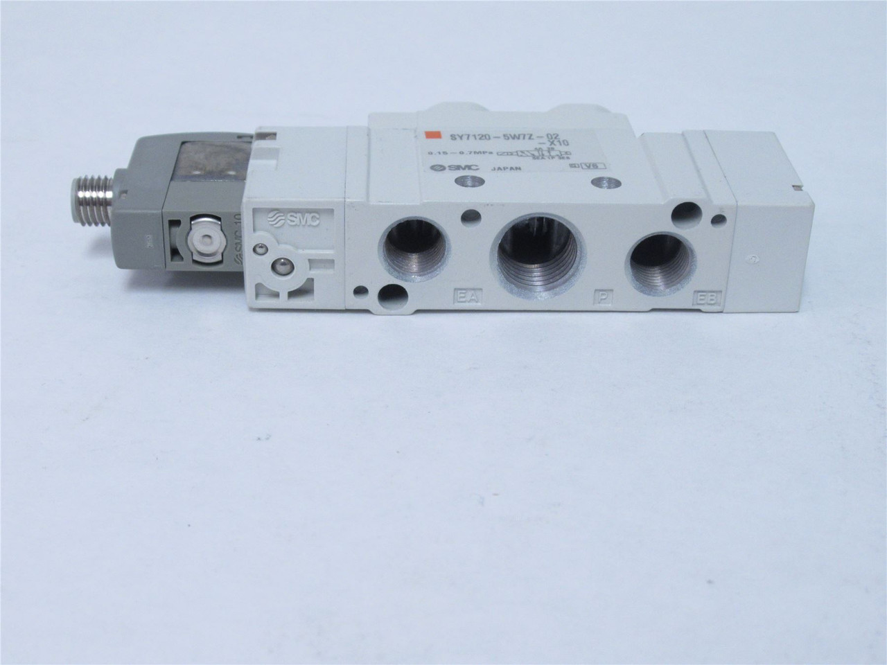 SMC SY7120-5W7Z-02-X10; Solenoid Valve; 24V DC; 50/60Hz