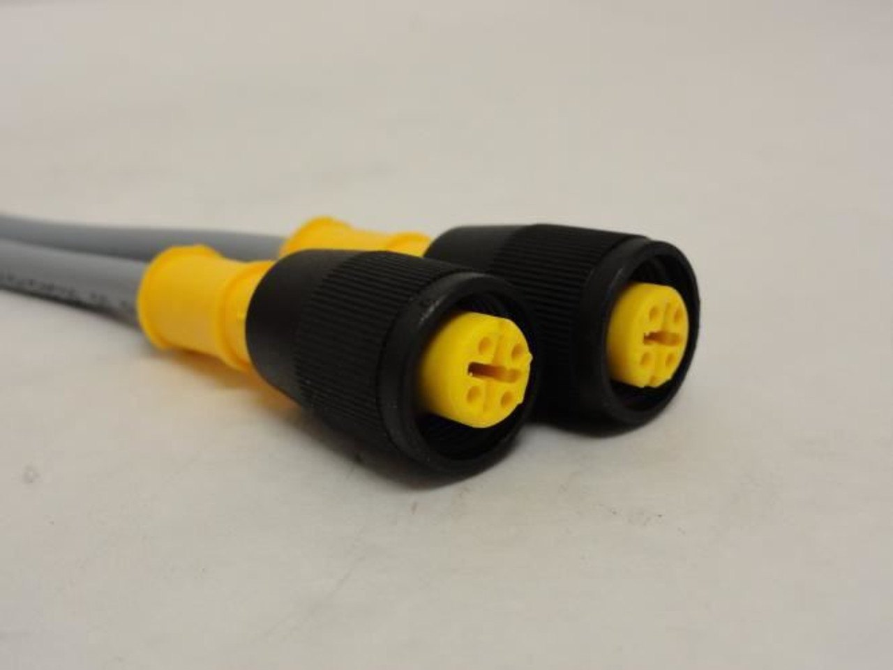 Turck U0871-32; Molded Cordset; VBRS4.4-2RKK4T-0.3/0.3