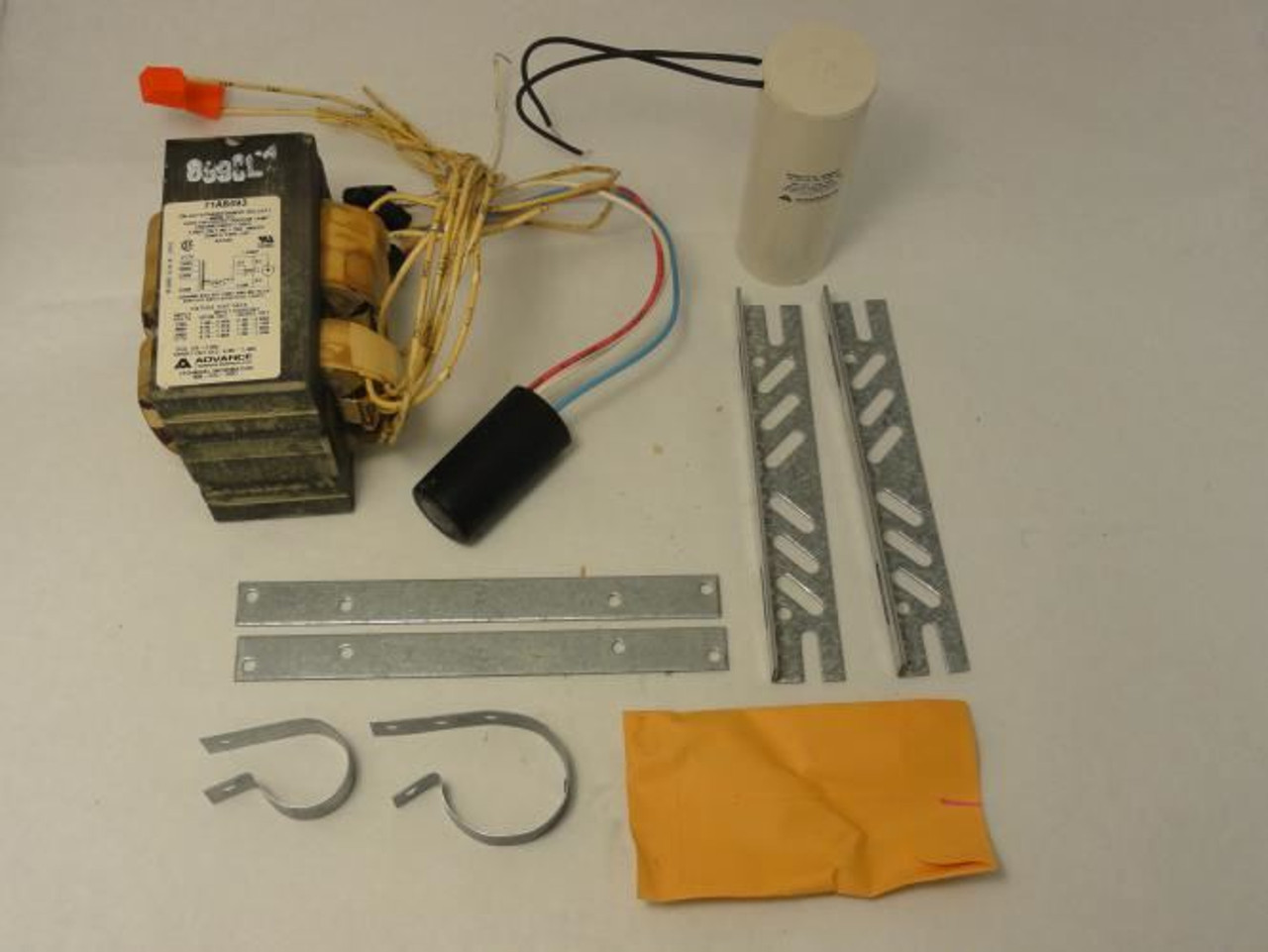 Advance Transformer 71A8473-001D; Core and Coil Ballast Kit