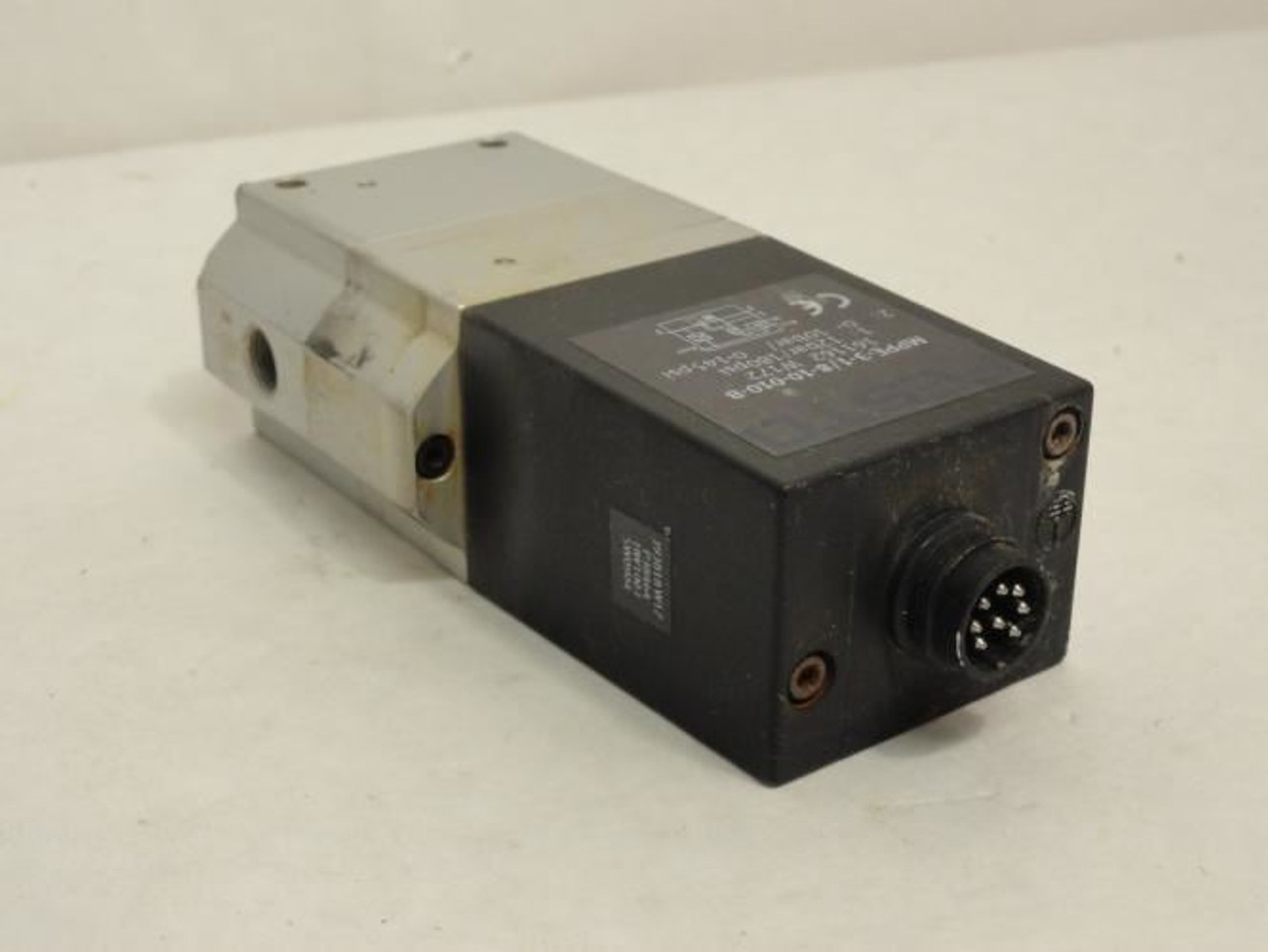 Festo MPPE-3-1/8-10-010-B; Regulator 0-145psi; 1/4 NPT 161162