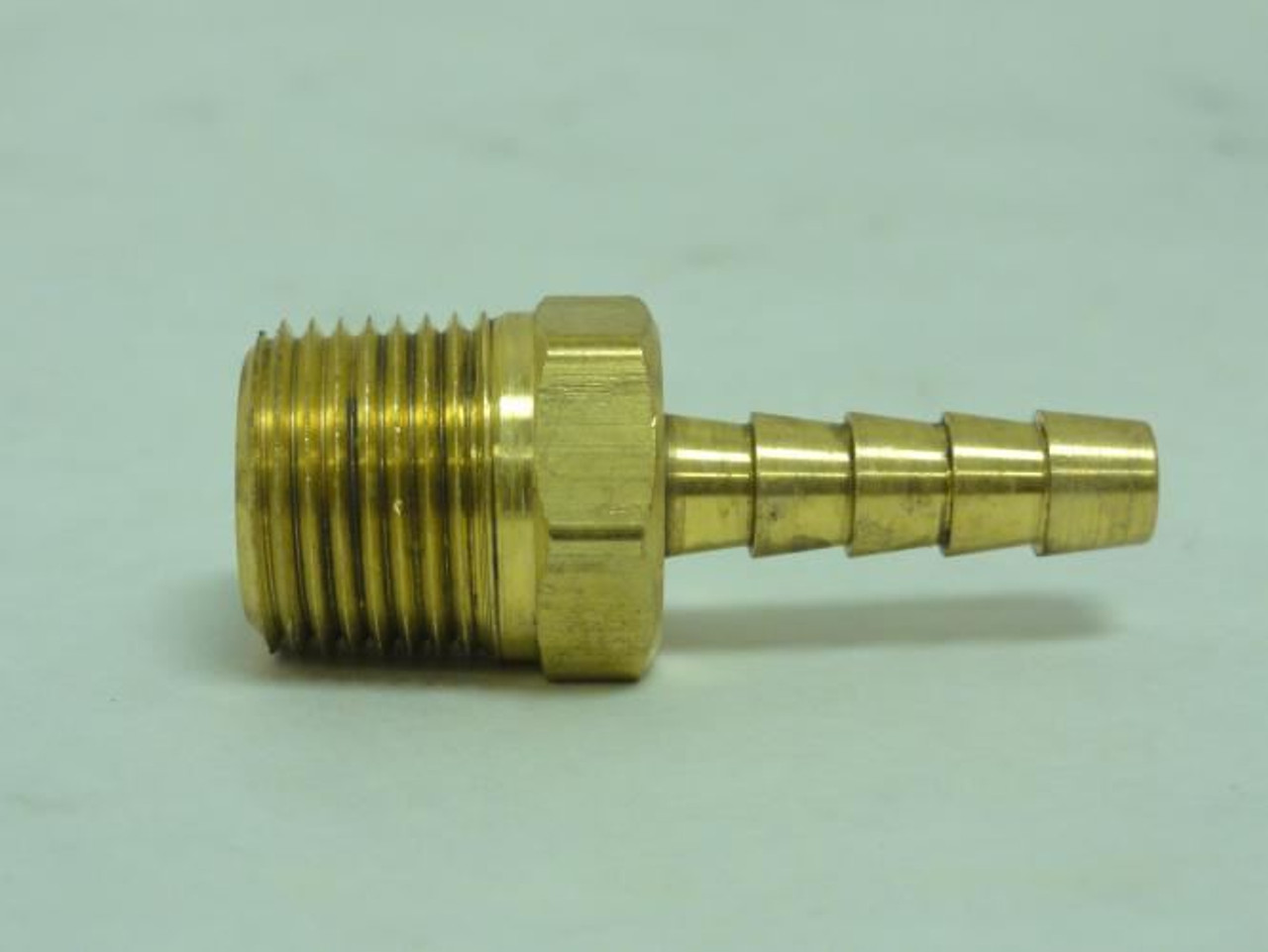 Parker 125HBL-4-6; Brass Tube Connector 3/8 NPT x 1/4" Tube