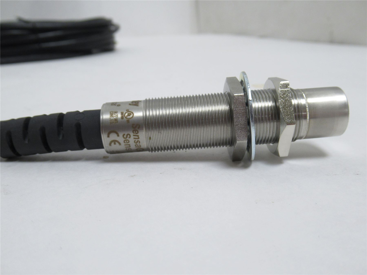 Allen-Bradley 440N-Z21S17B ; Prox-Switch 24V No Actuator