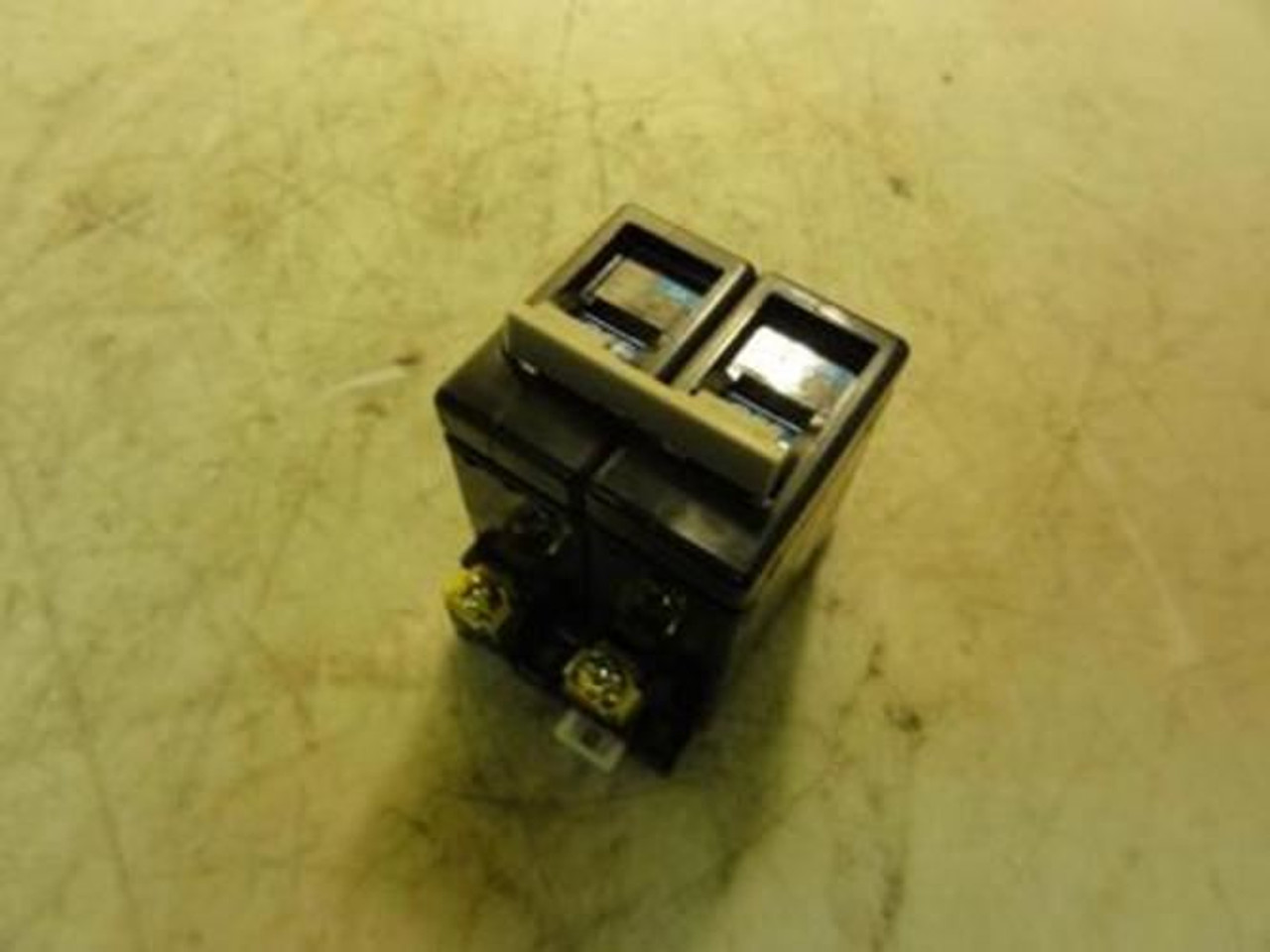 Fuji Electric CP32D3; Circuit Breaker 3A 250Vac