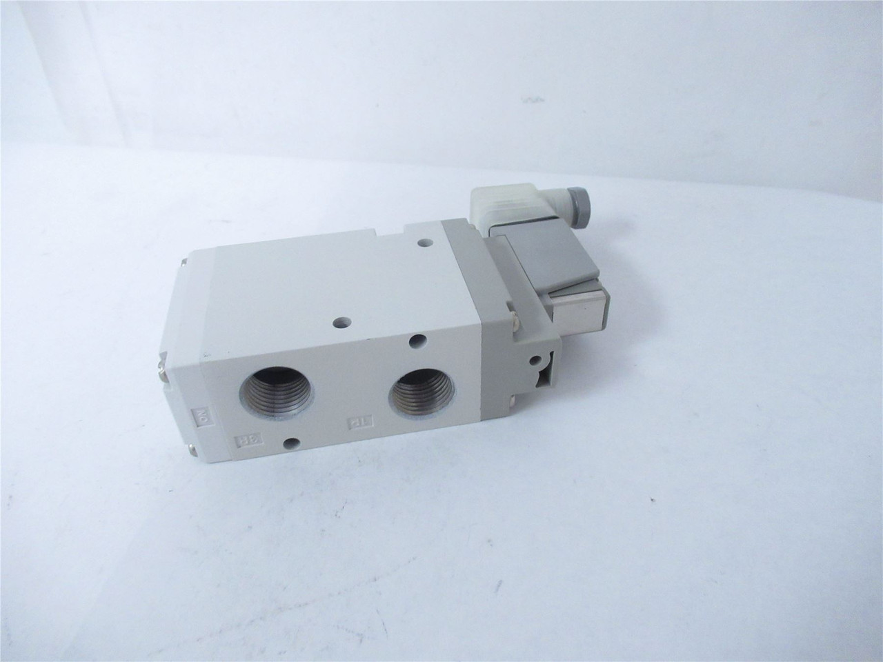 SMC VP742-5DZ1-04NA; Solenoid Valve 24VDC  3 Port