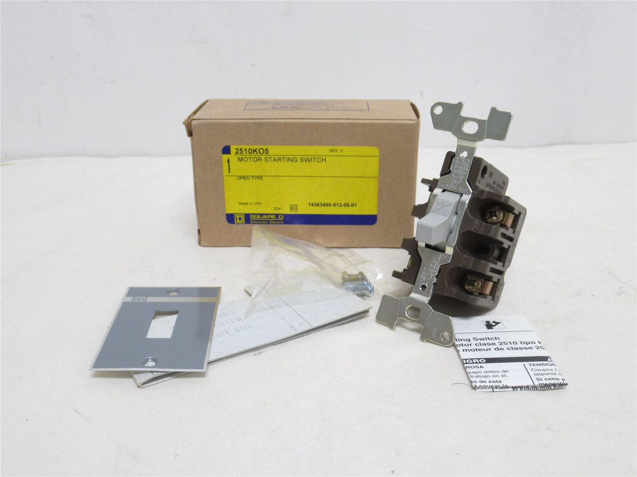 Square D 2510KO5; Manual Starter; 30A; 600VAC/230VDC; 2HP