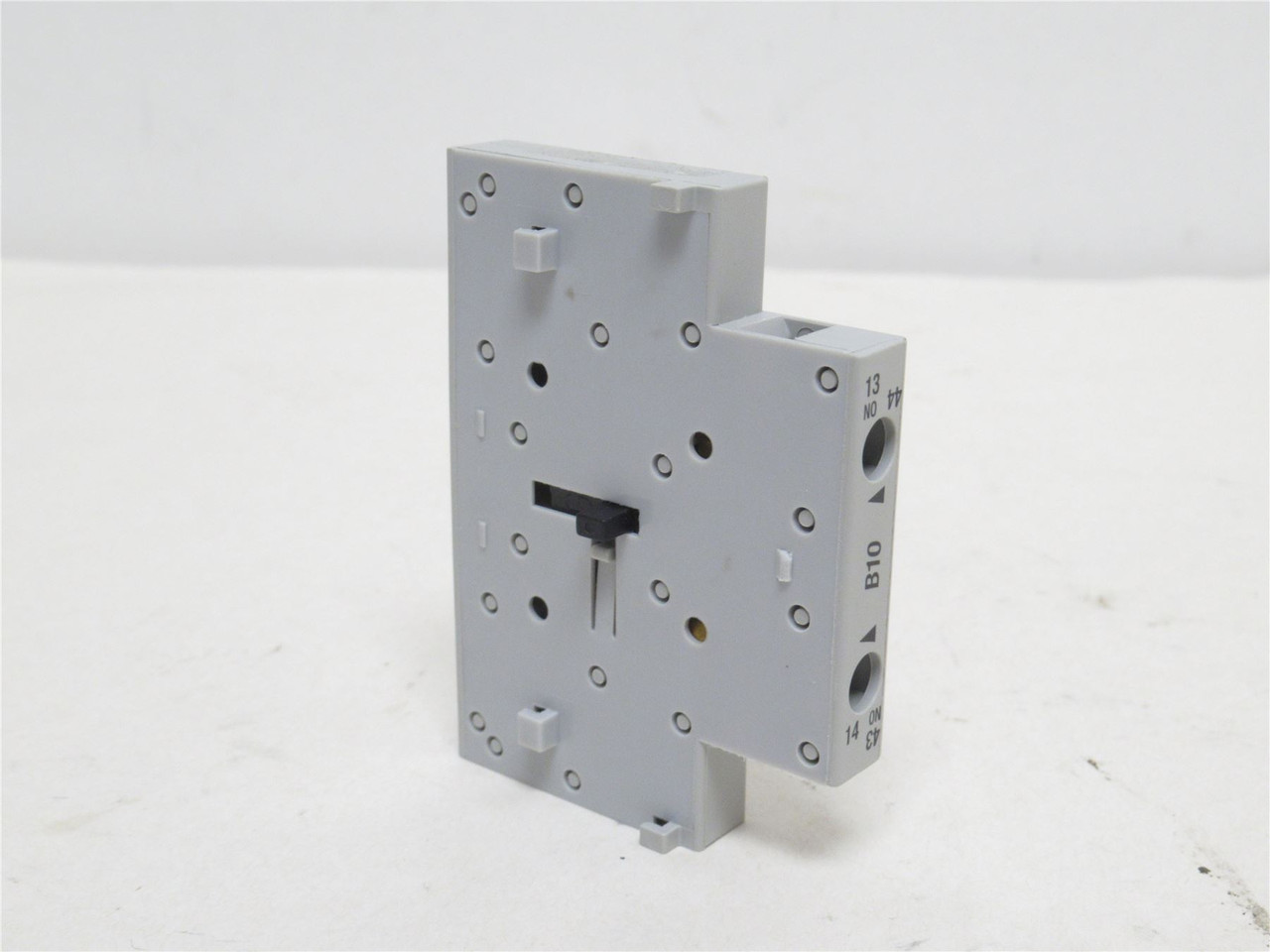 Allen-Bradley 100-SB; Side Mount Aux Contact 10A; 690VAC