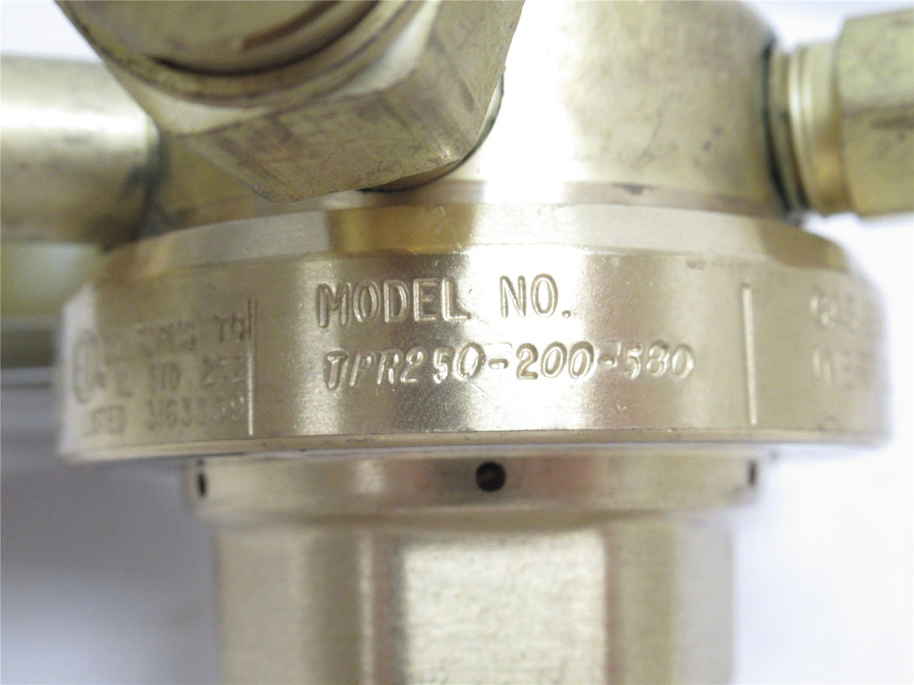 Victor TPR250-200-580; Light Duty Purging Cylinder Regulator