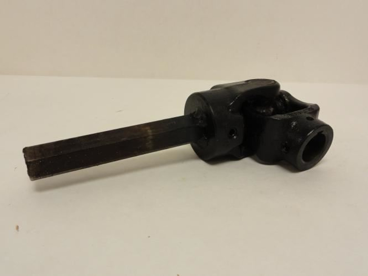 MFG- MDL-150518; U-Joint; 1"ID; Hex Shaft: 5-1/4" L x 7/8" Flat-Flat