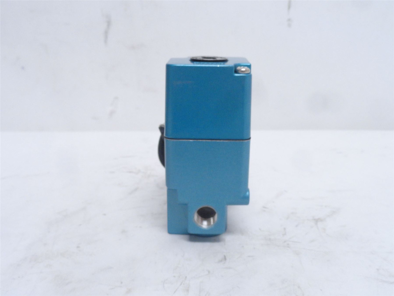 MAC 225B-111CA; Solenoid Valve; 110/120VAC/24VDC; 0-15PSI