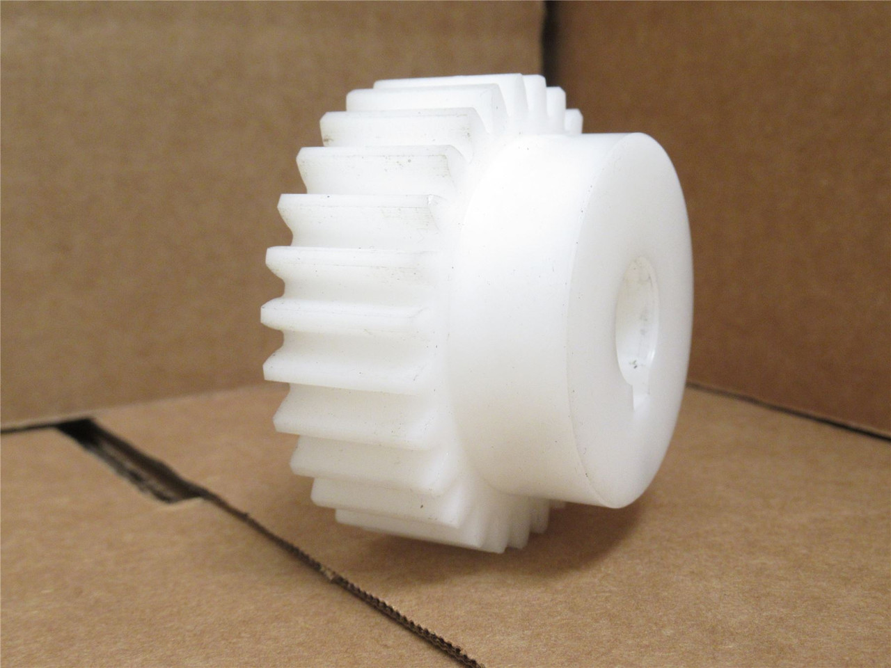 Ross Industries 8811800004; Acetal Gear 28 Tooth 15mmID 56mmPD