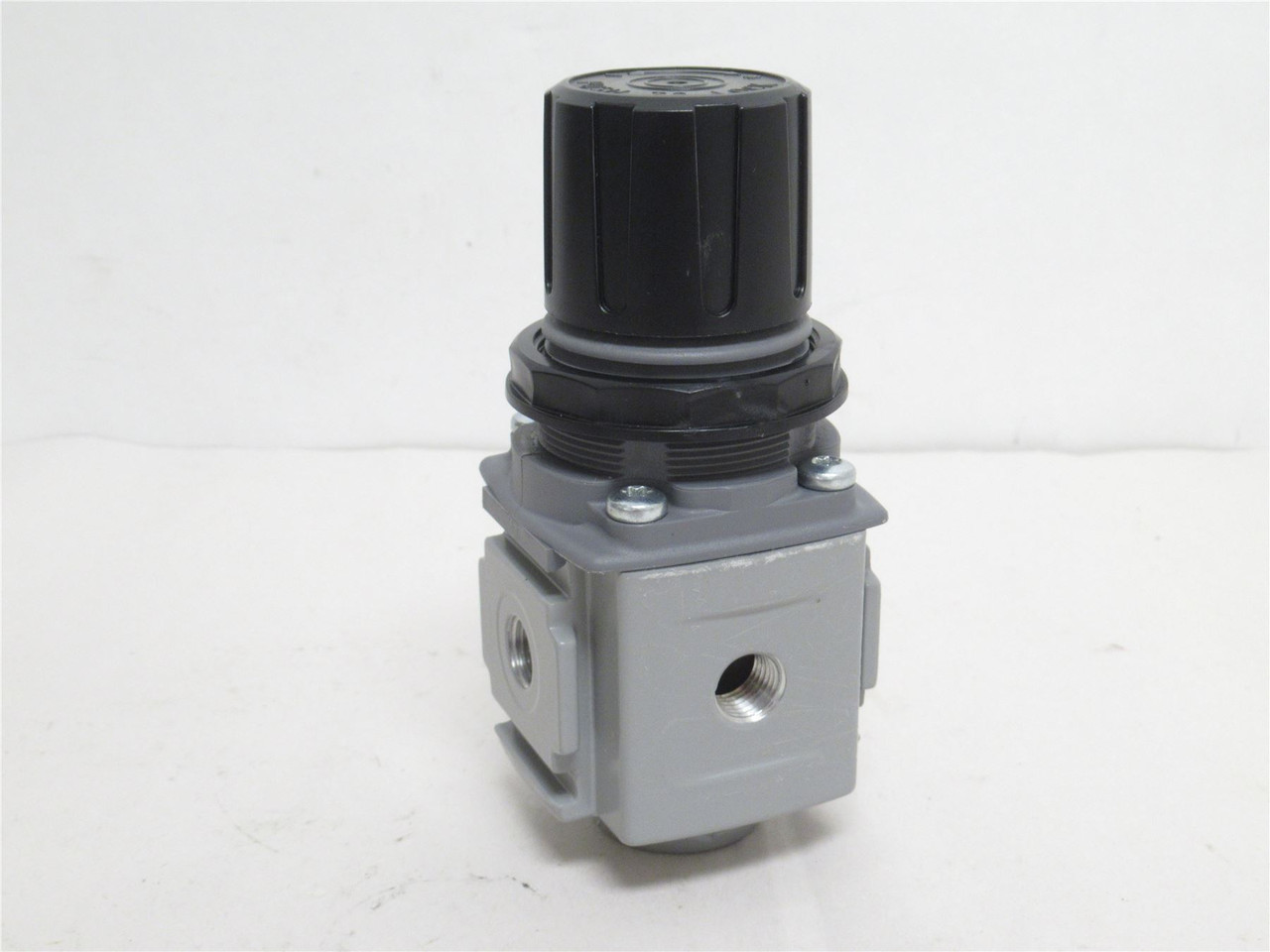 Parker P32RB92BNYP; Pressure Regulator 300PSIG Max In; 1/4NPT