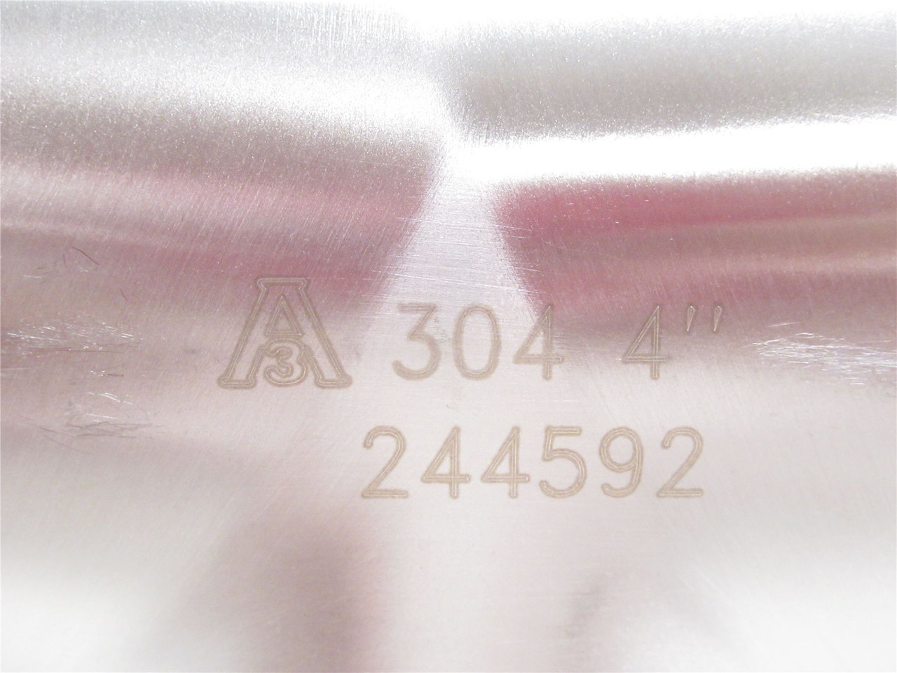 VNE E7WWW4; Short Tee; SS-304; 4" Tube Size