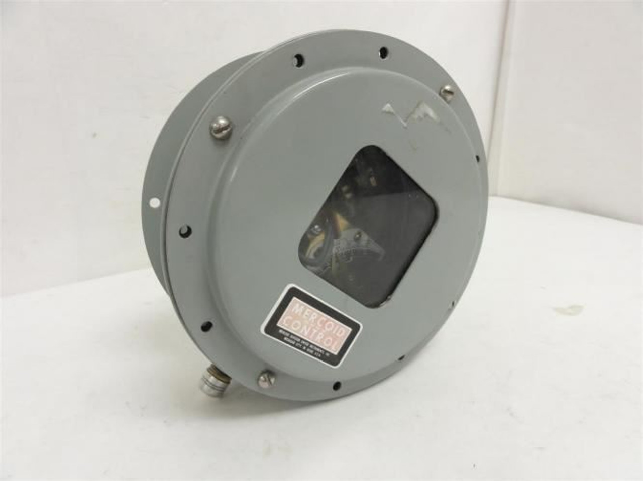 Mercoid DAW-523-2-10S; Pressure Switch 25-600PSI; 1/2 NPT