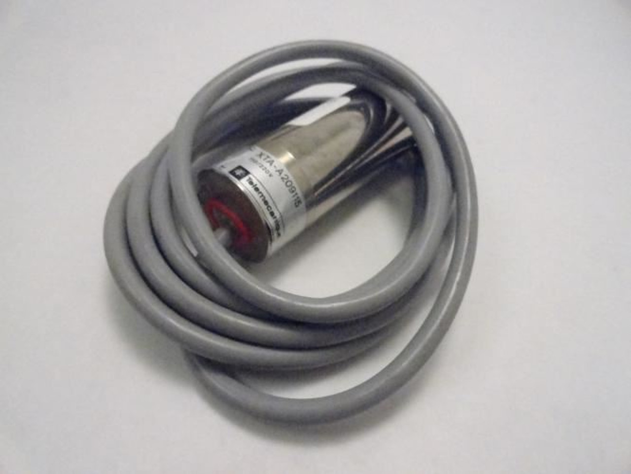 Telemecanique XTA-A209115; Proximity Switch 32mm Range 110/220V