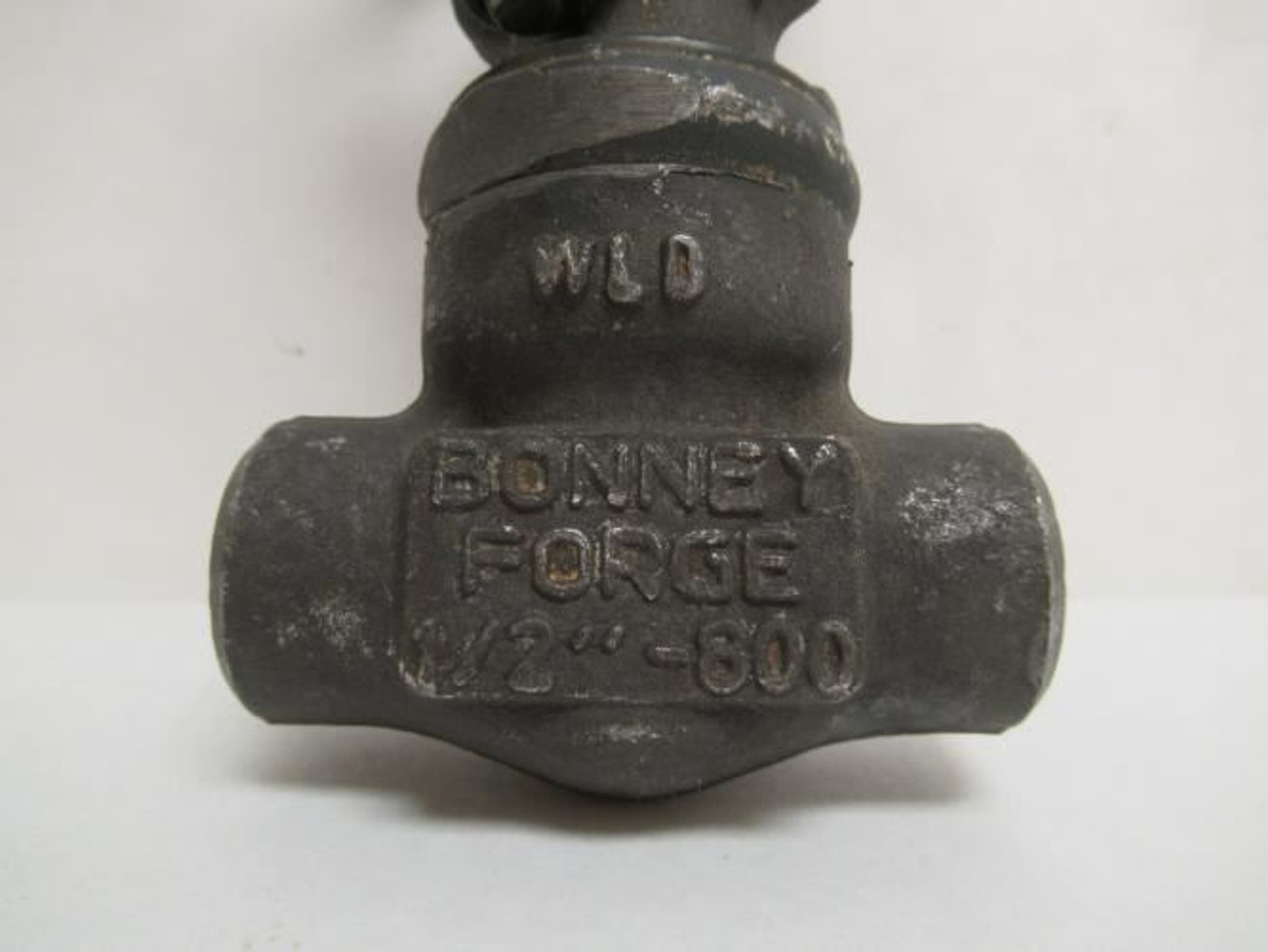Bonney Forge 1/2" WL 11-LE; Gate Valve; 1/2" NPT x Socket