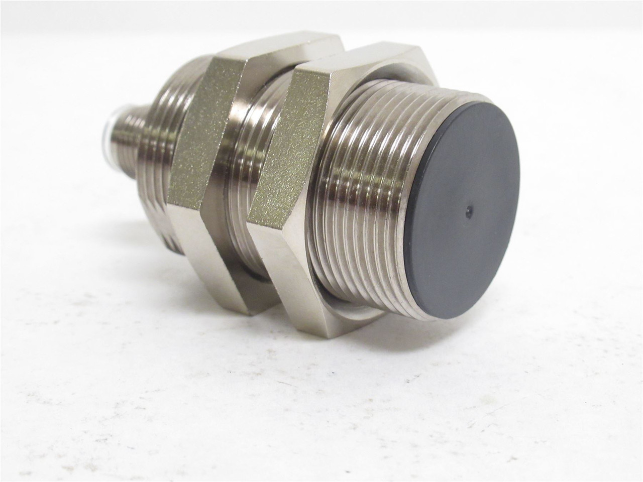 Omron E2A3-M30KS20-M1-B1; Proximity Sensor 12-24VDC