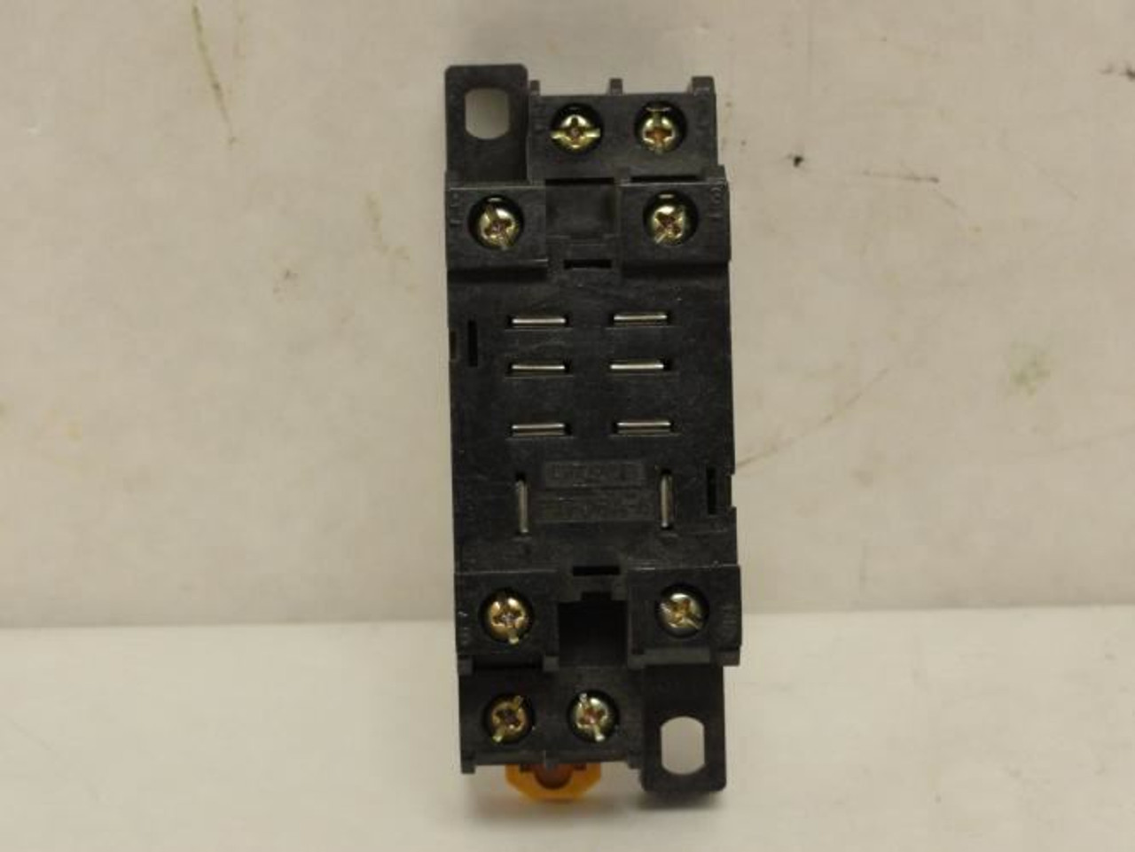 Omron PTF08A-E; Finger Safe Relay Socket; 15A; 240VAC; 8-Pin
