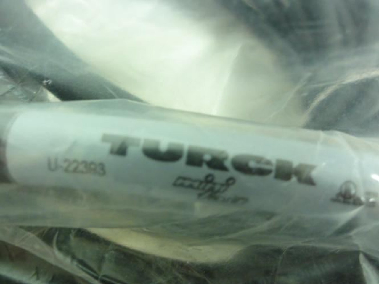 Turck U-22393; Female Cordset; RKVH 36D-20M/S760/S771