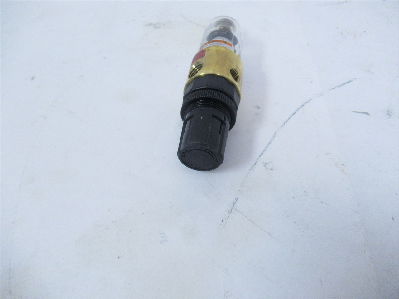 Wilkerson BB3-02-DK00; Filter Regulator 1/4" NPT Max 150PSI