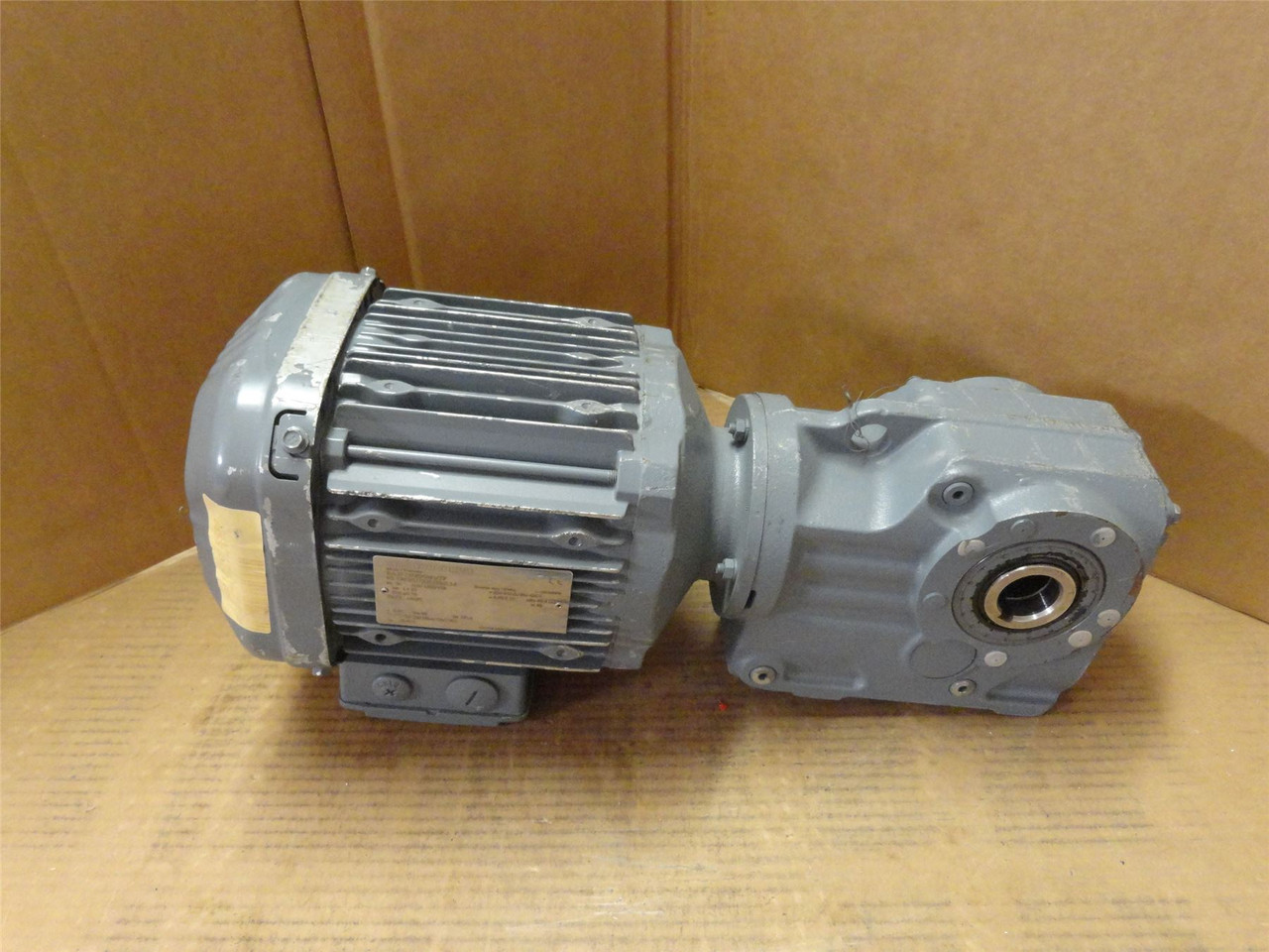 SEW KA37DRE90M4/TF; AC Gearmotor; 9:1 Ratio; 1.1kW; 380-420V