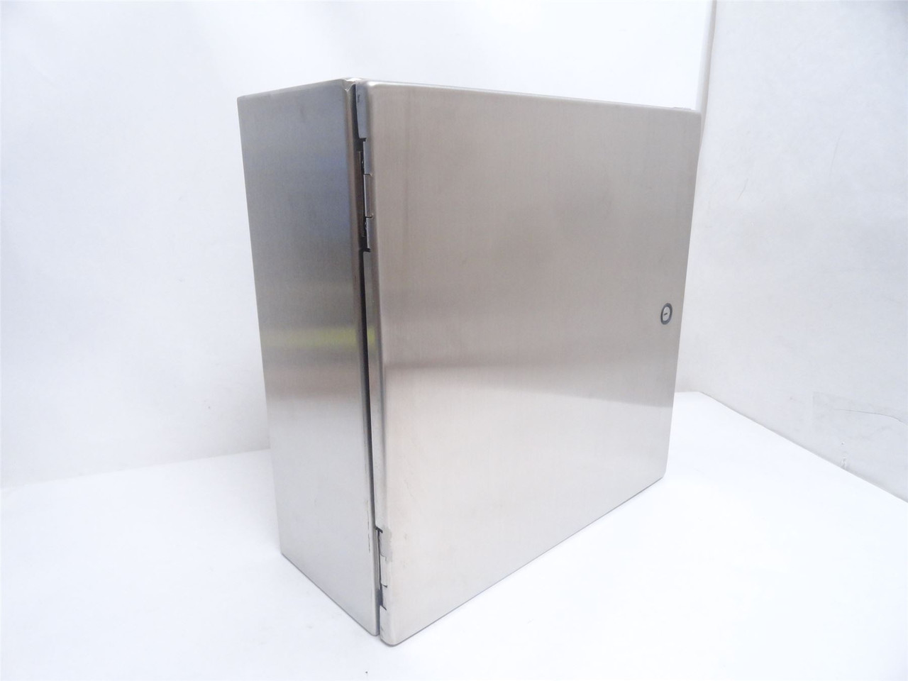 Hoffman CSD16166SS; Hinged Cover Enclosure SS; 16" x 16" x 6"