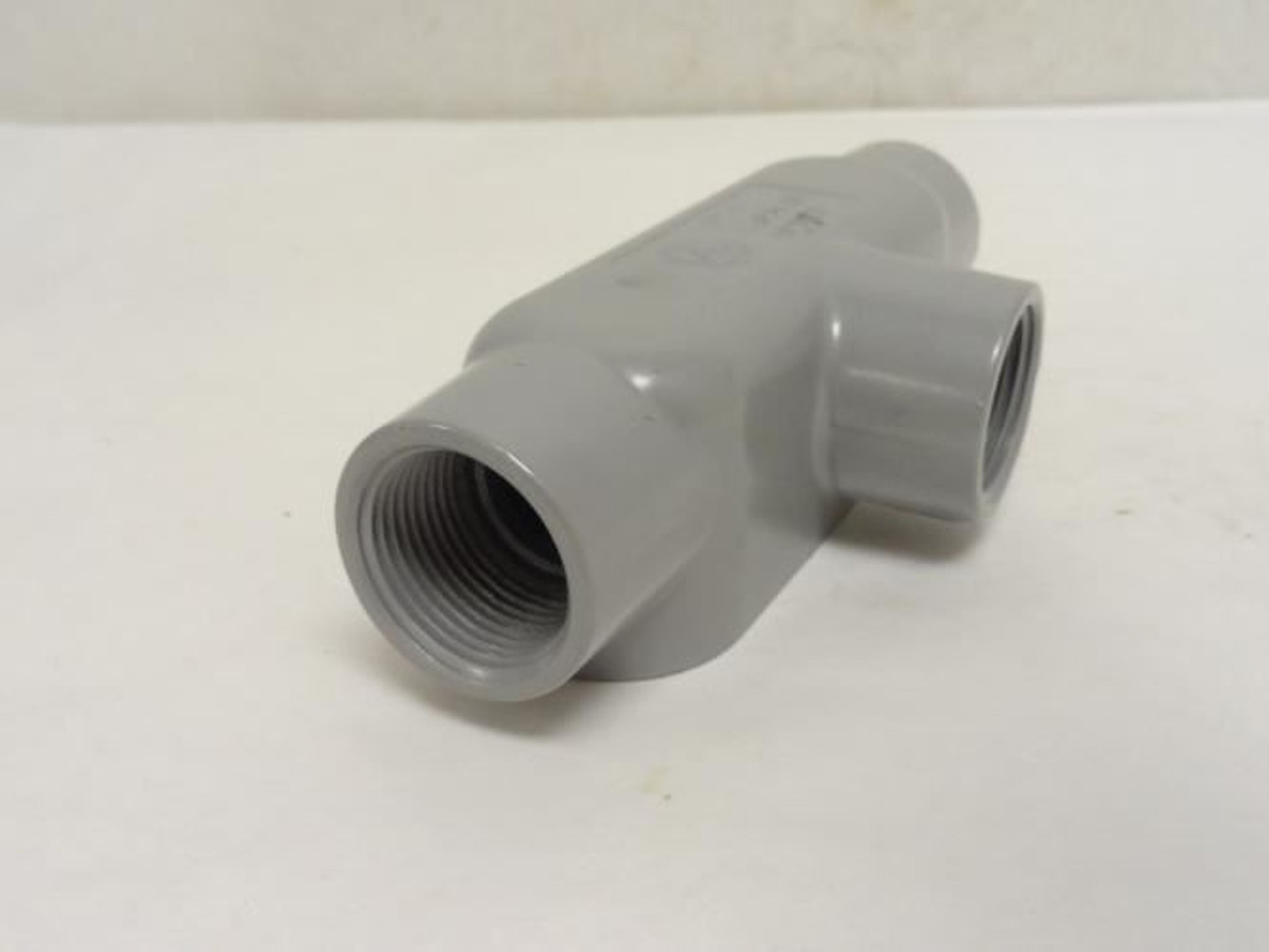Appleton T100-A; Form 85 Conduit Body; 1 FNPT; Aluminum