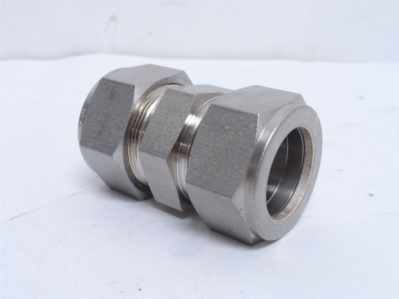 Swagelok SS-1610-6; Union Fitting; SS-316; 1" Tube x 1" Tube