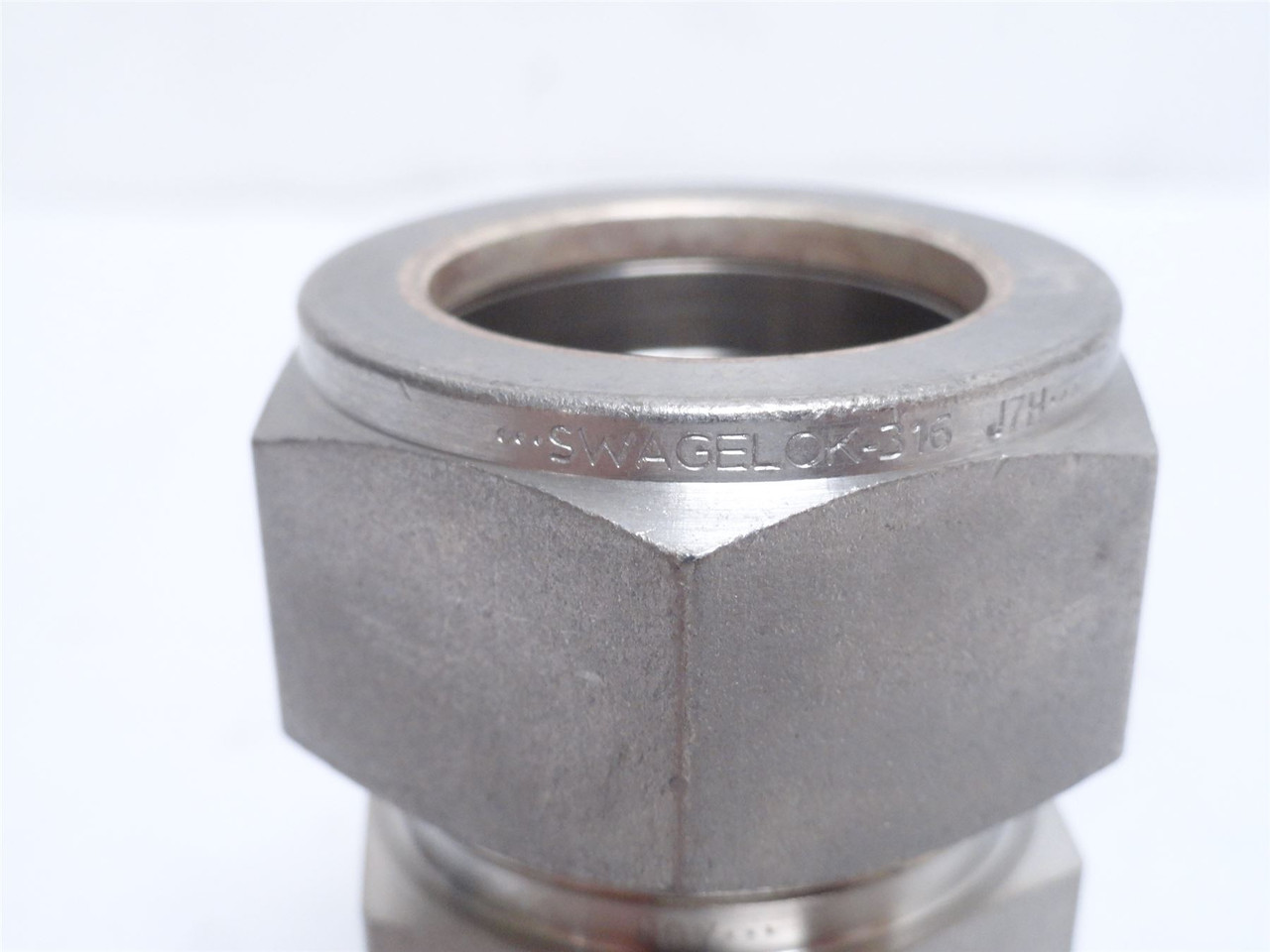 Swagelok SS-1610-6; Union Fitting; SS-316; 1" Tube x 1" Tube