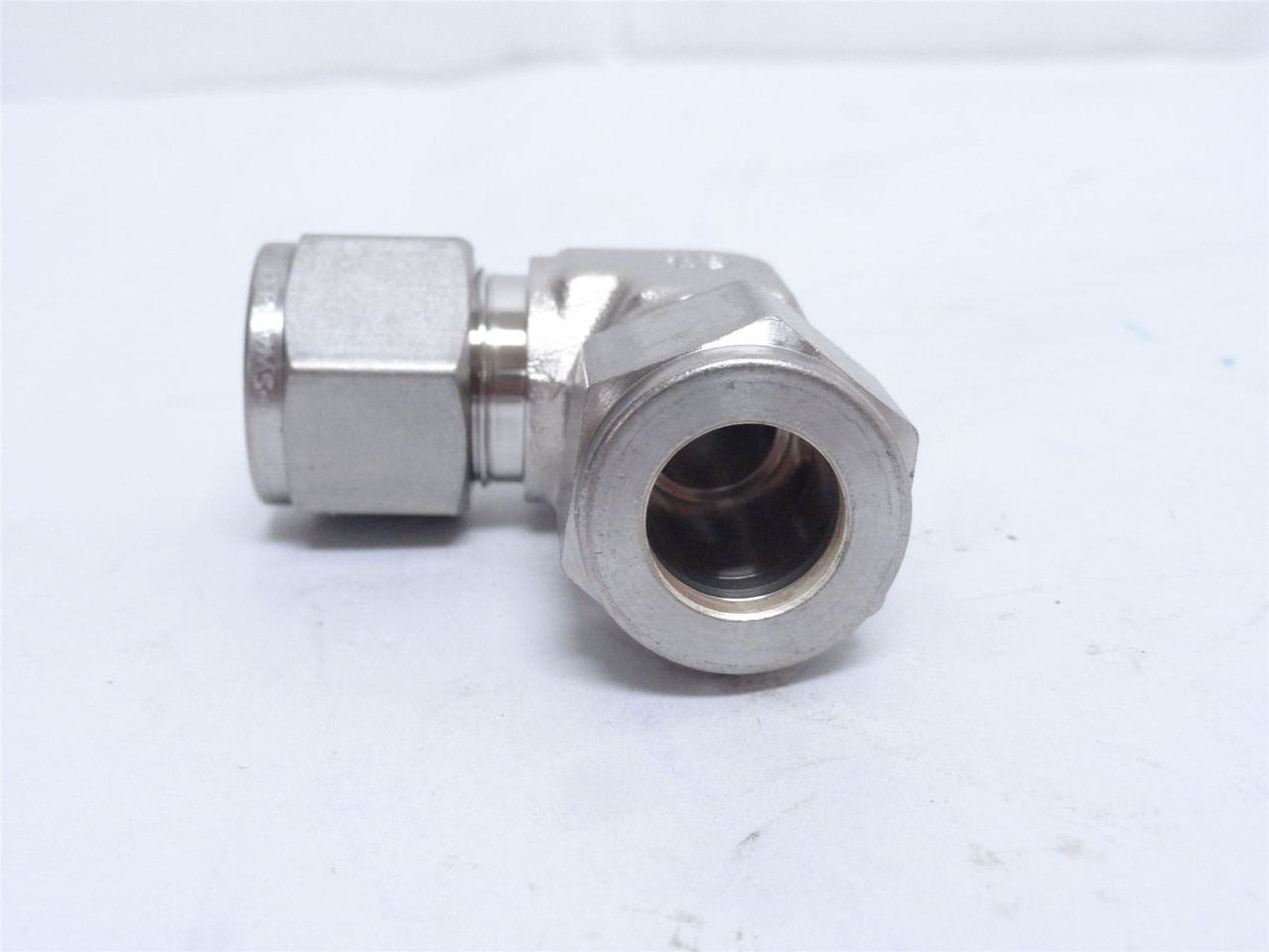 Swagelok SS-810-9; Union Elbow 90Deg SS-316; 1/2" Compression