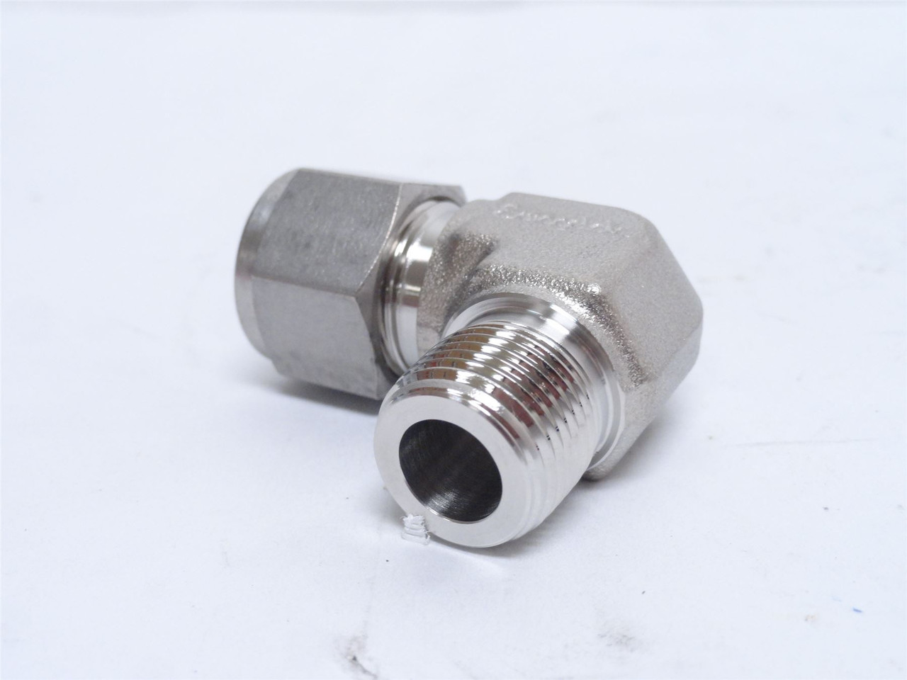 Swagelok SS-810-2-6; Elbow; 90Deg; SS-316; 1/2" x 3/8NPT