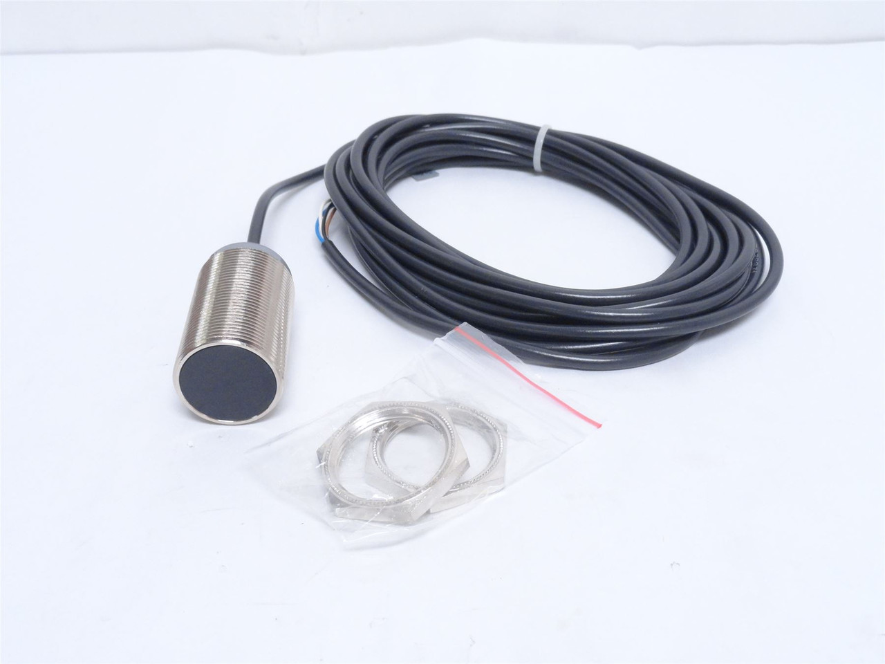Allen-Bradley 872C-M15BP30-E5; Prox Sensor; 200mA; 10-30VDC