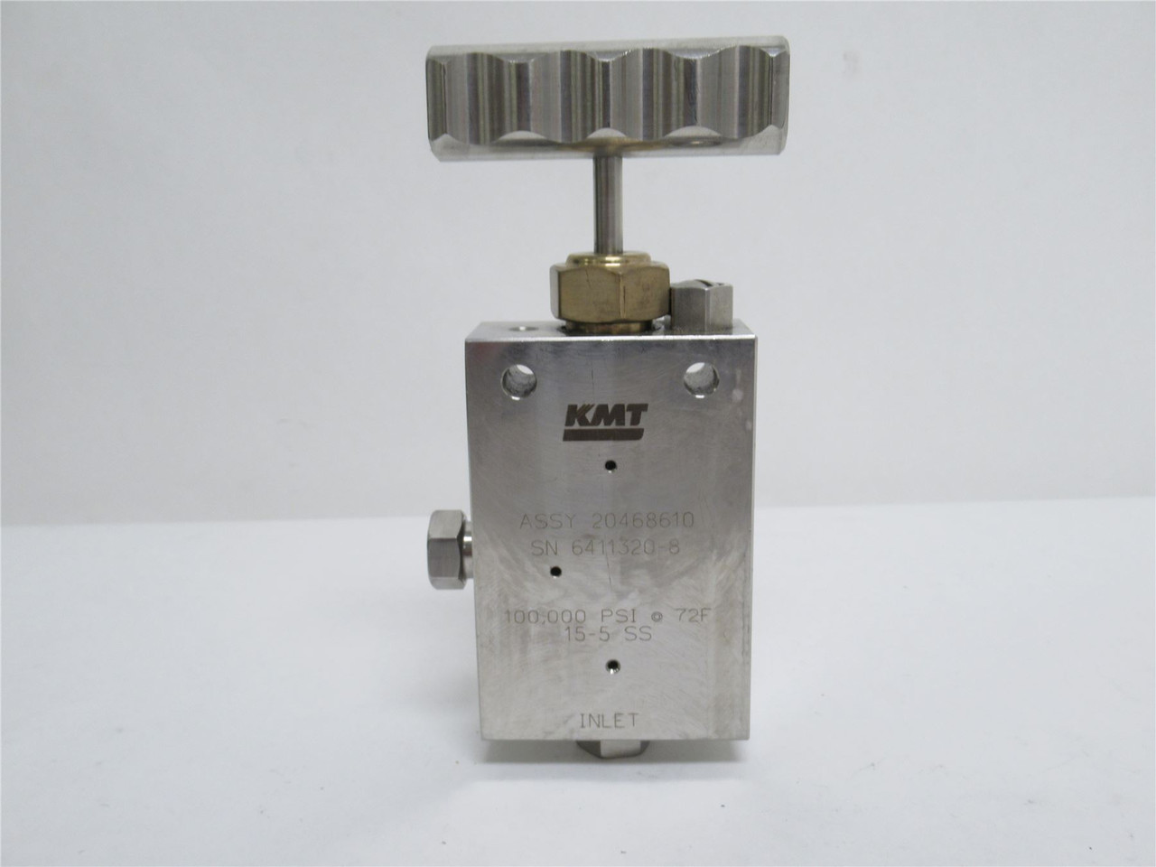 KMT 20468610; Hand Valve Assy; 1/4"; UHP; 90Deg; 2-Way; 100K KMT 20468610; Hand Valve Assy; 1/4"; UHP; 90Deg; 2-Way; 100K
