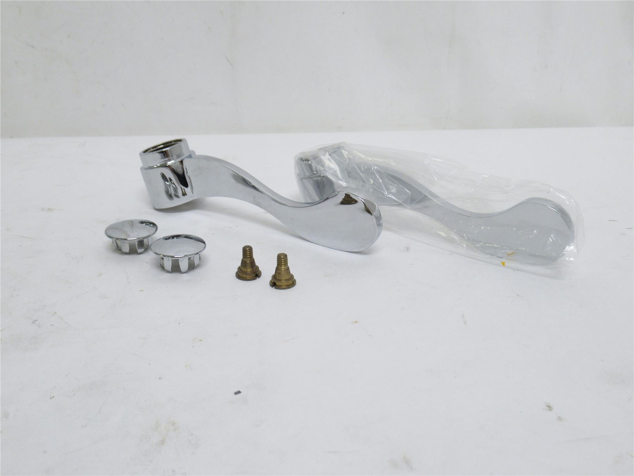 American Standard 012676-0020A; Hot/Cold Faucet Handle Set American Standard 012676-0020A; Hot/Cold Faucet Handle Set