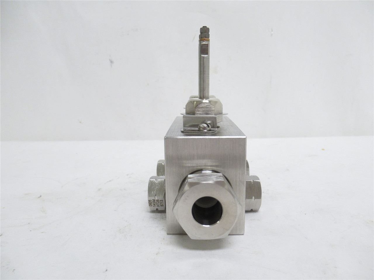 Parker FI201B-8899; Flow Valve Body Only; SS-316; 60;000PSI Parker FI201B-8899; Flow Valve Body Only; SS-316; 60;000PSI